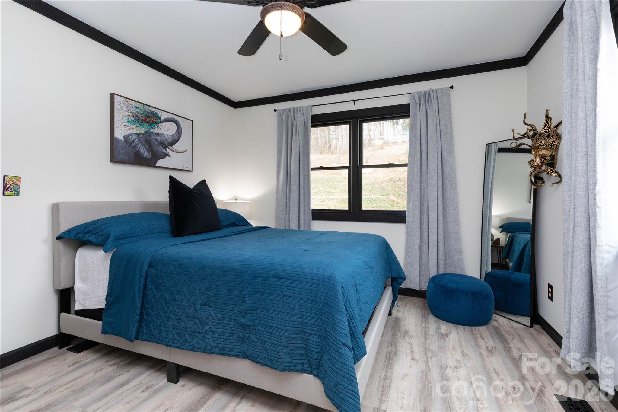 5 Northlake Drive — Weaverville