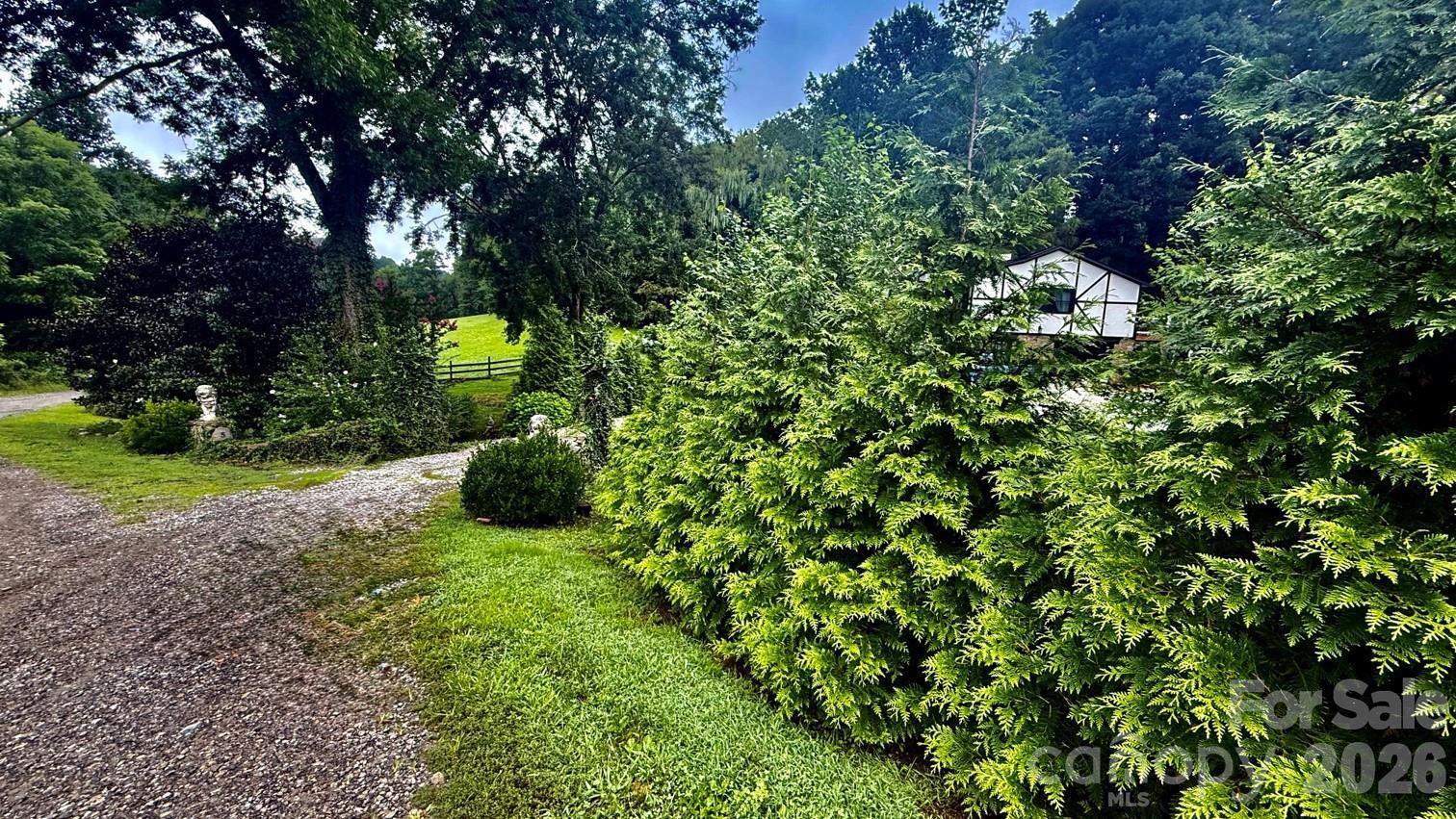 5 Northlake Drive — Weaverville