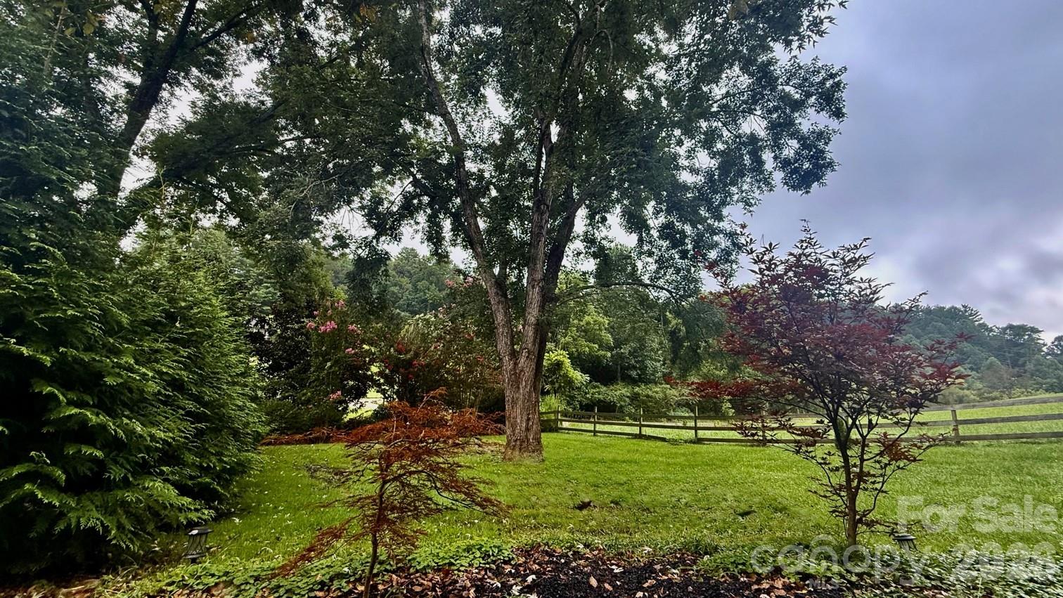 5 Northlake Drive — Weaverville