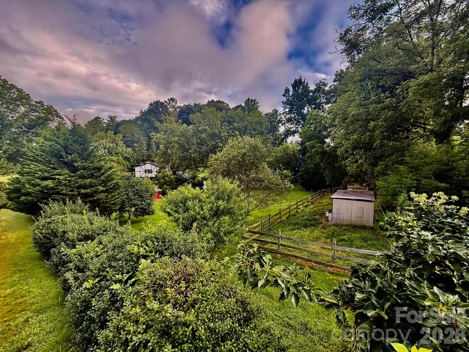 5 Northlake Drive — Weaverville