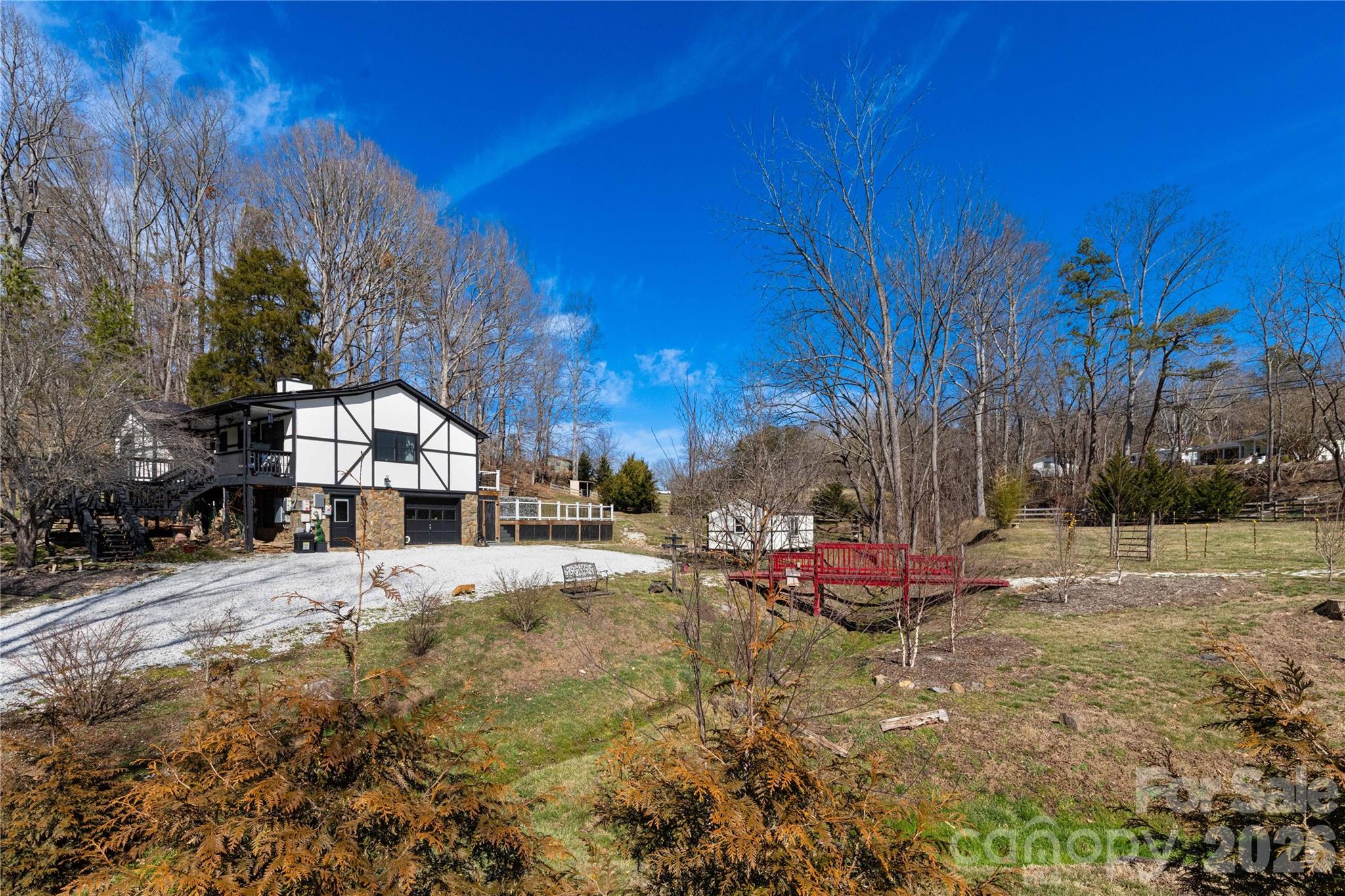5 Northlake Drive — Weaverville