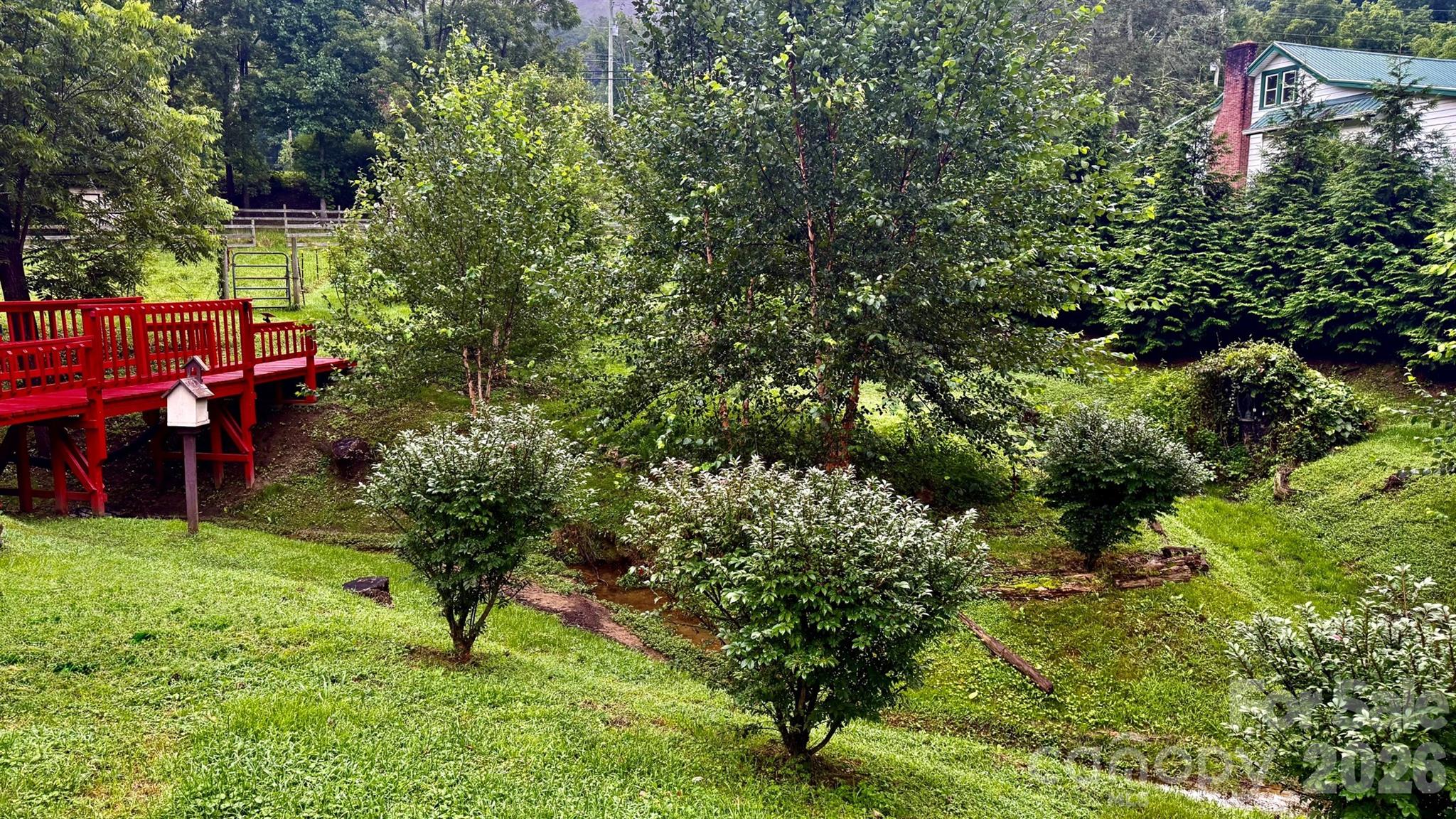 5 Northlake Drive — Weaverville