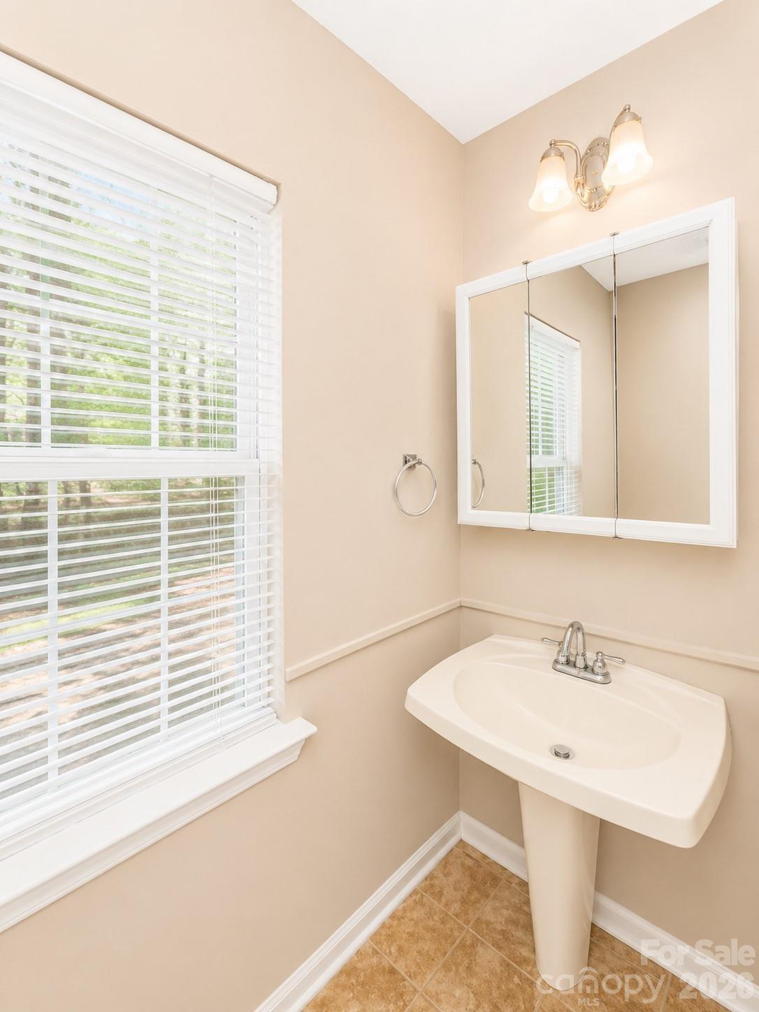 6417 Spanish Moss Lane — Charlotte