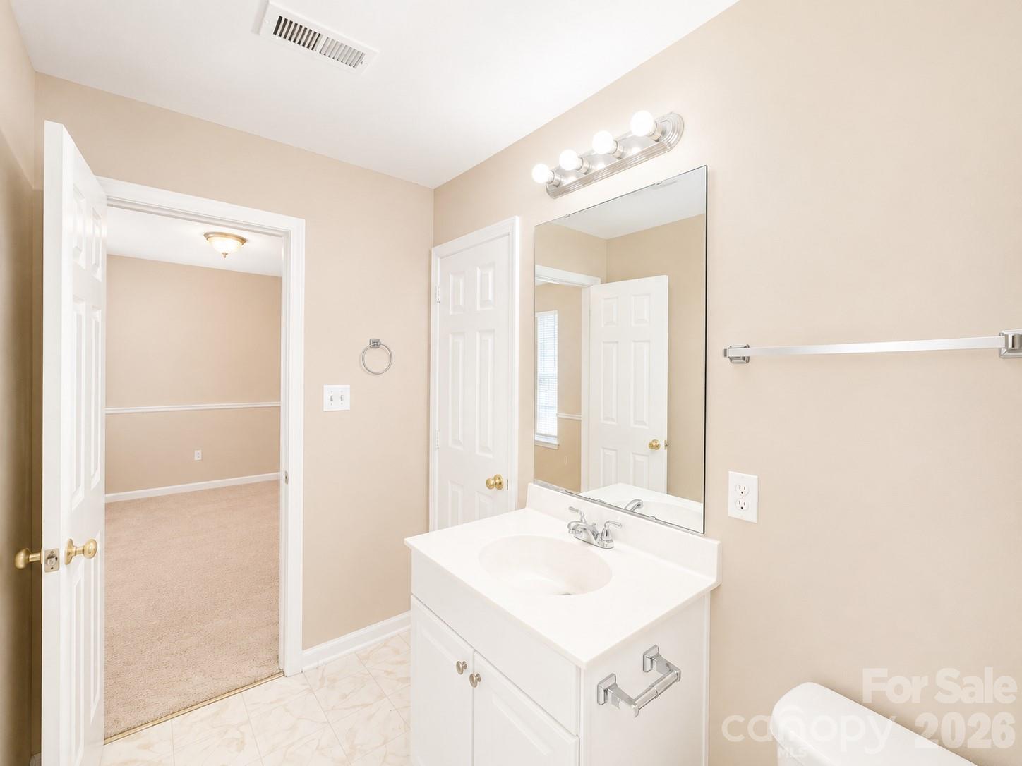6417 Spanish Moss Lane — Charlotte