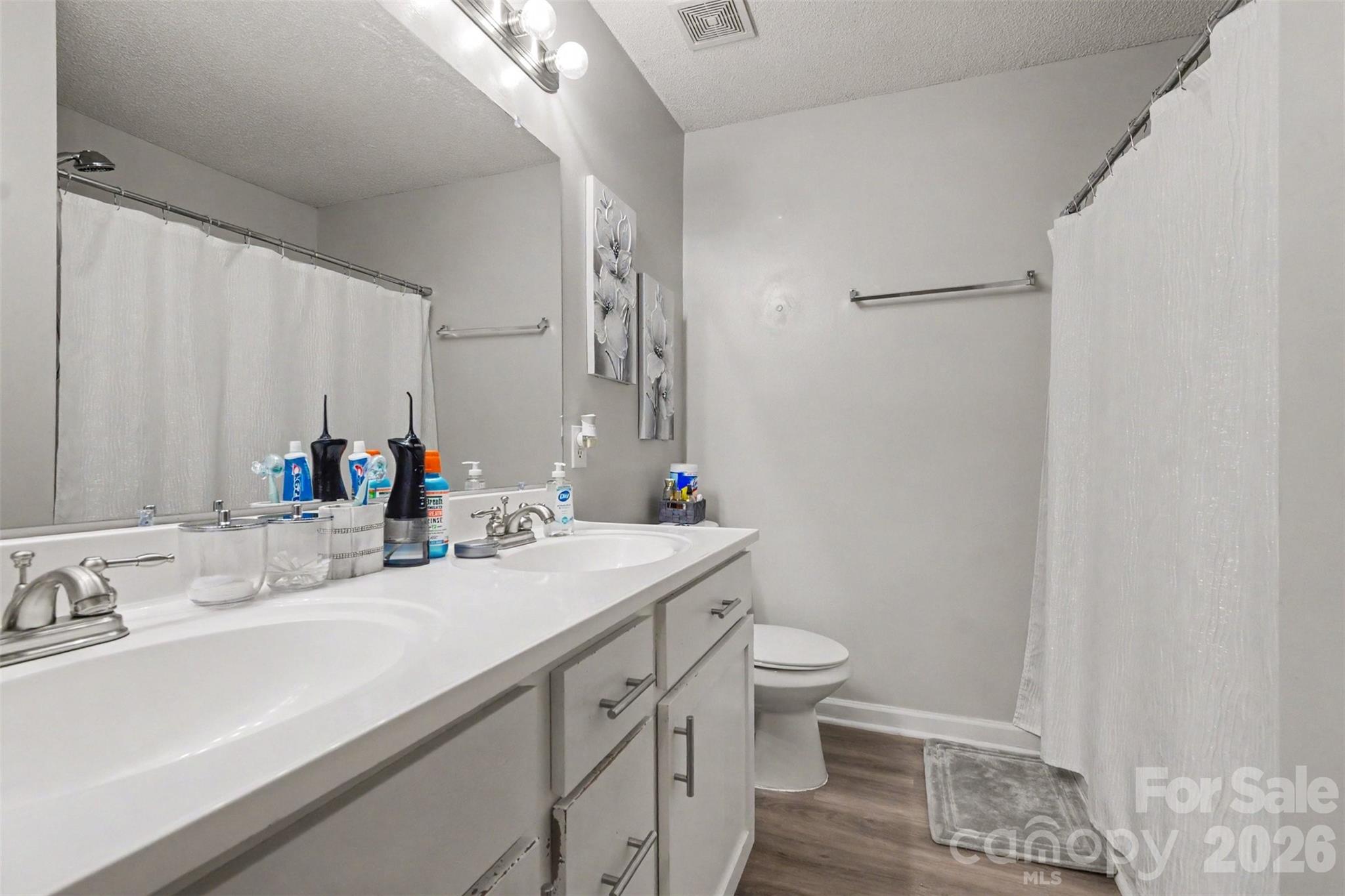 5845 Cougar Lane — Charlotte
