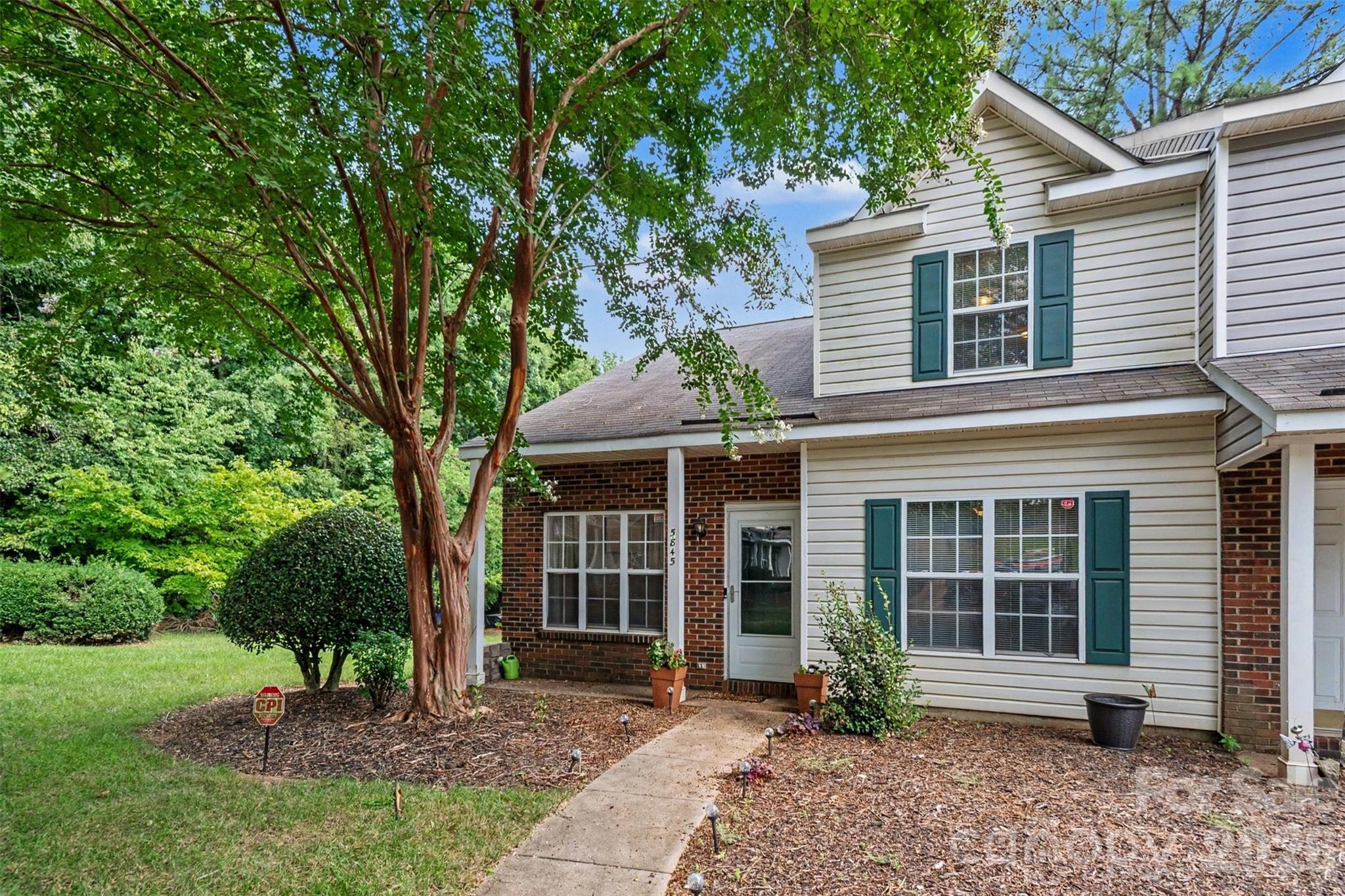 5845 Cougar Lane — Charlotte