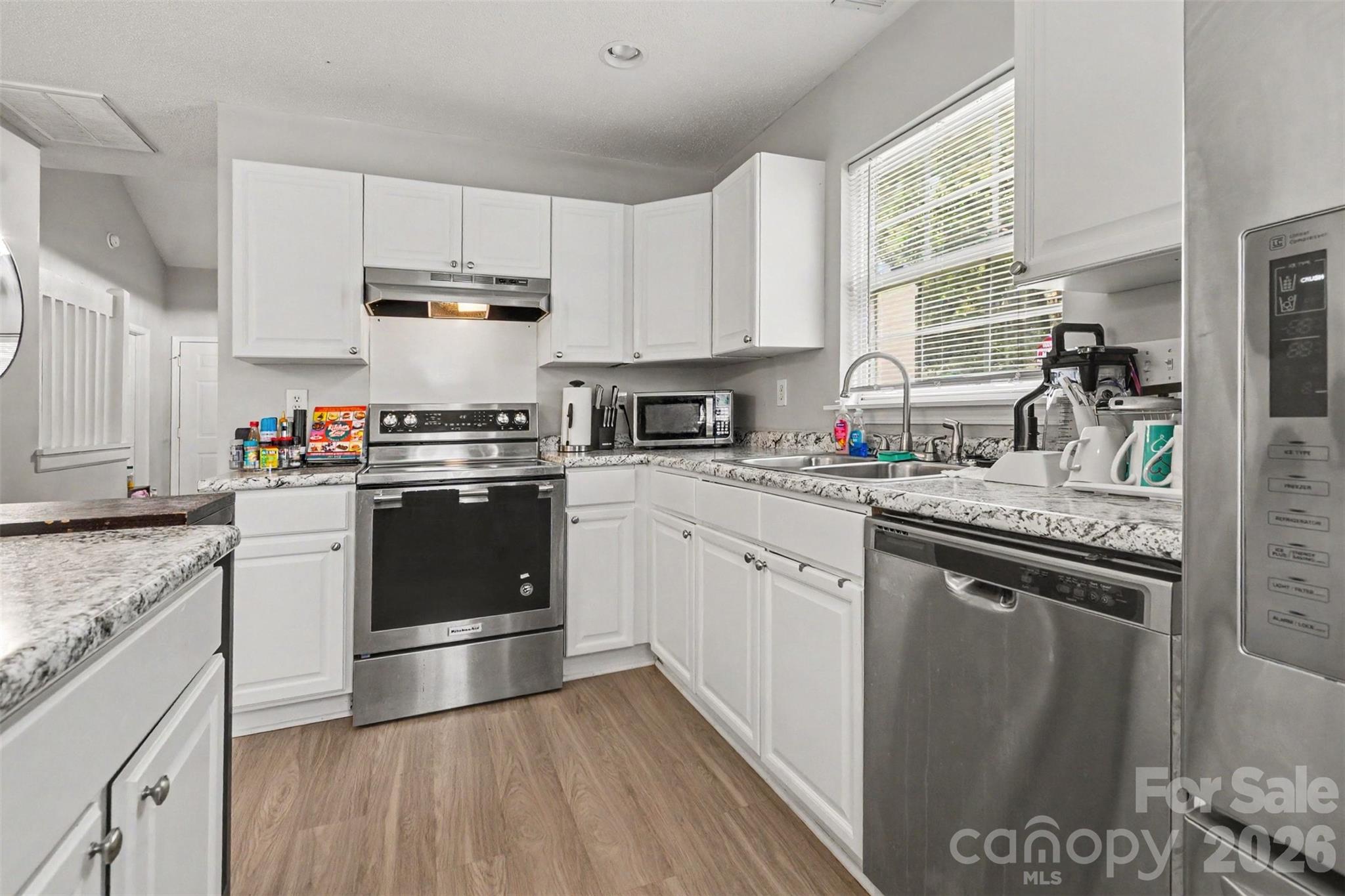 5845 Cougar Lane — Charlotte