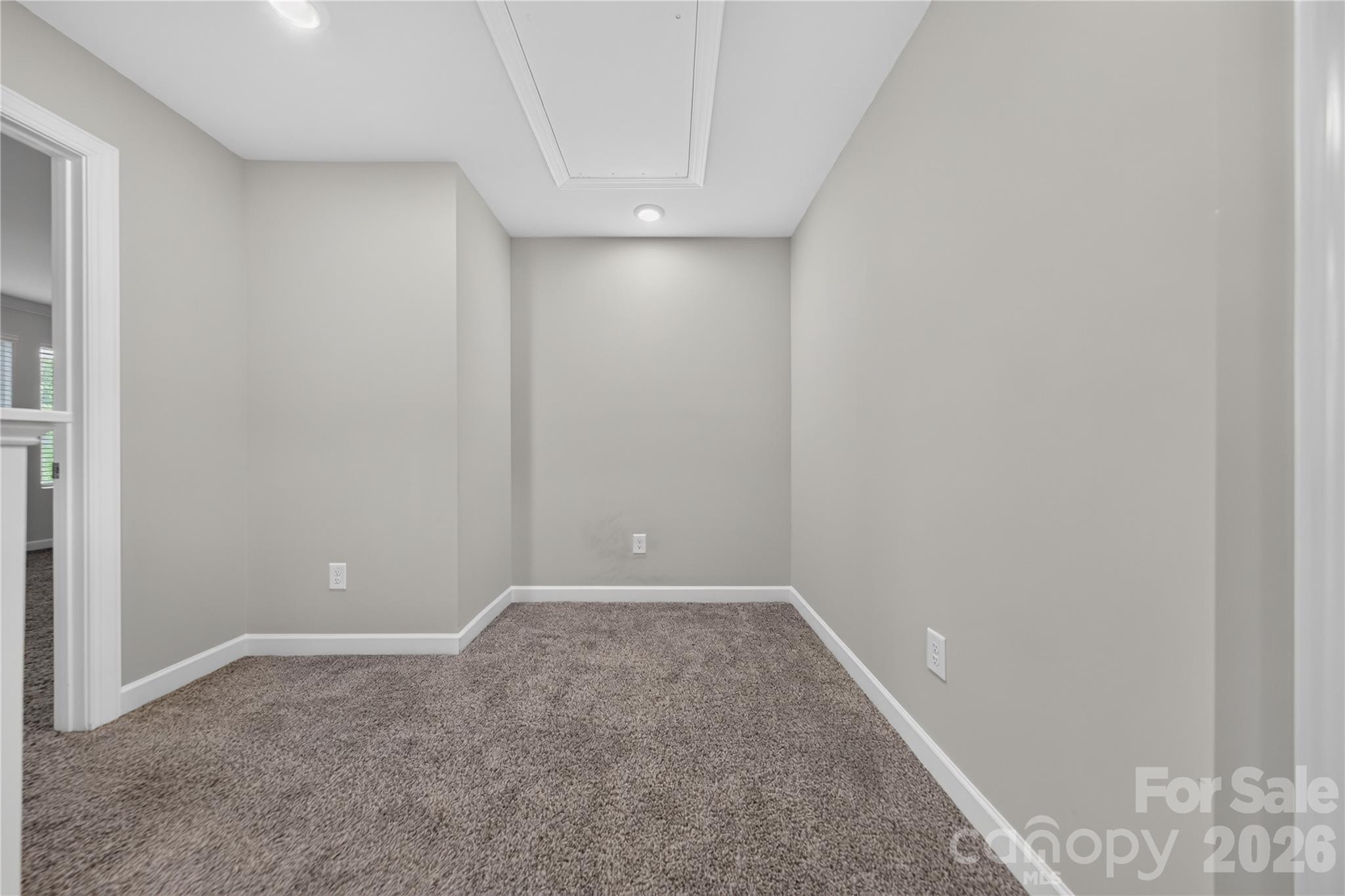 13222 Kenworth Road — Charlotte