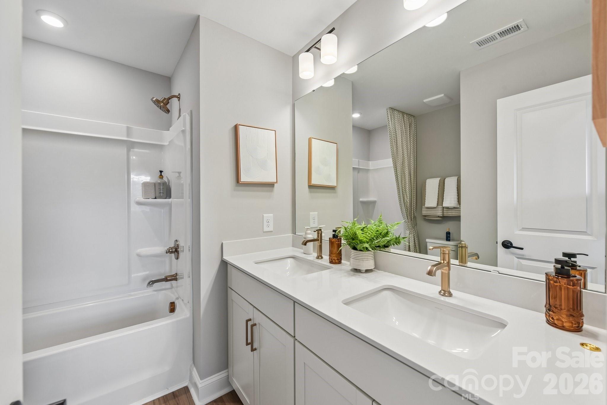 9016 Gulledge Court — Charlotte