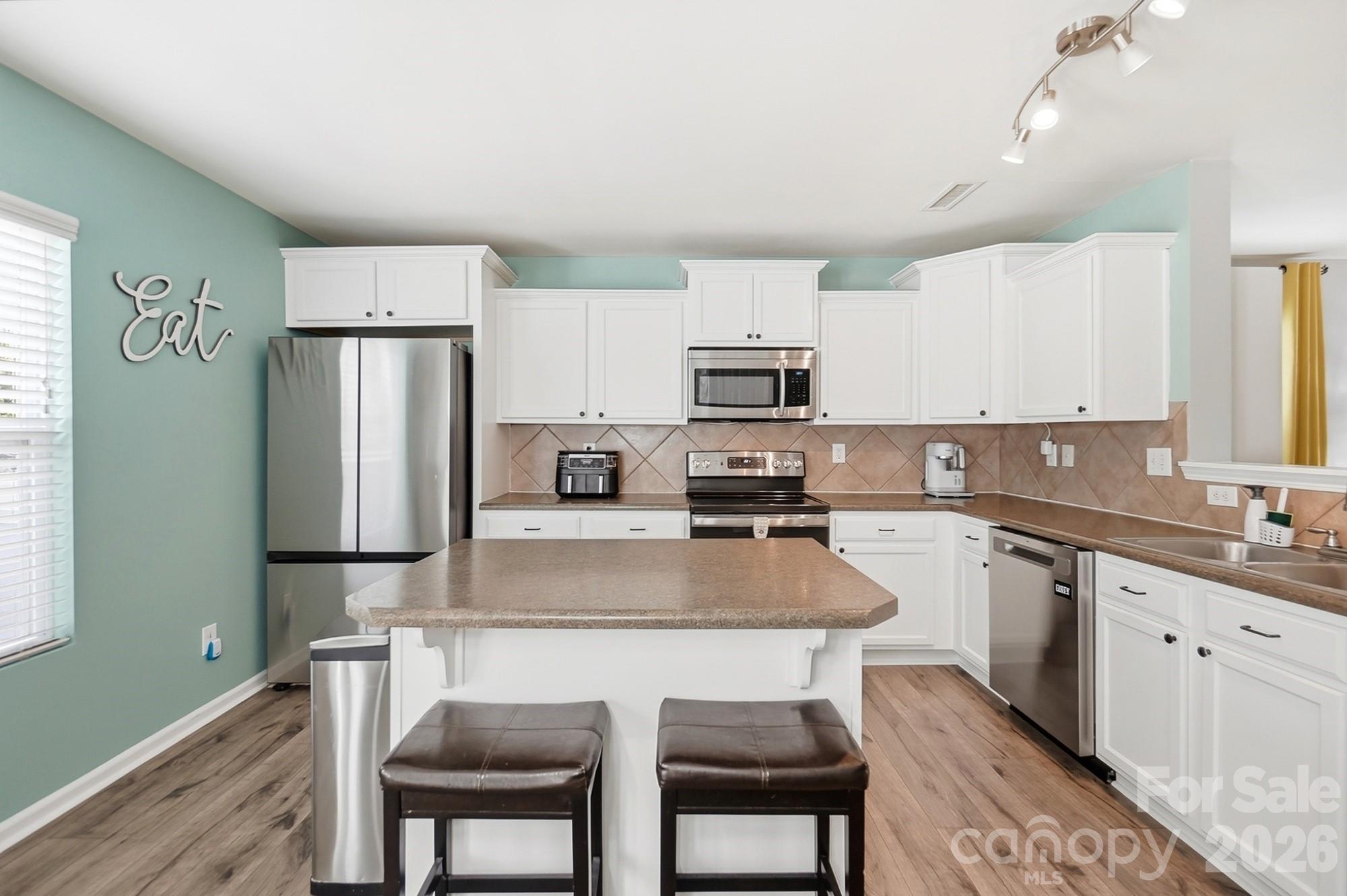 513 Sansberry Drive — York