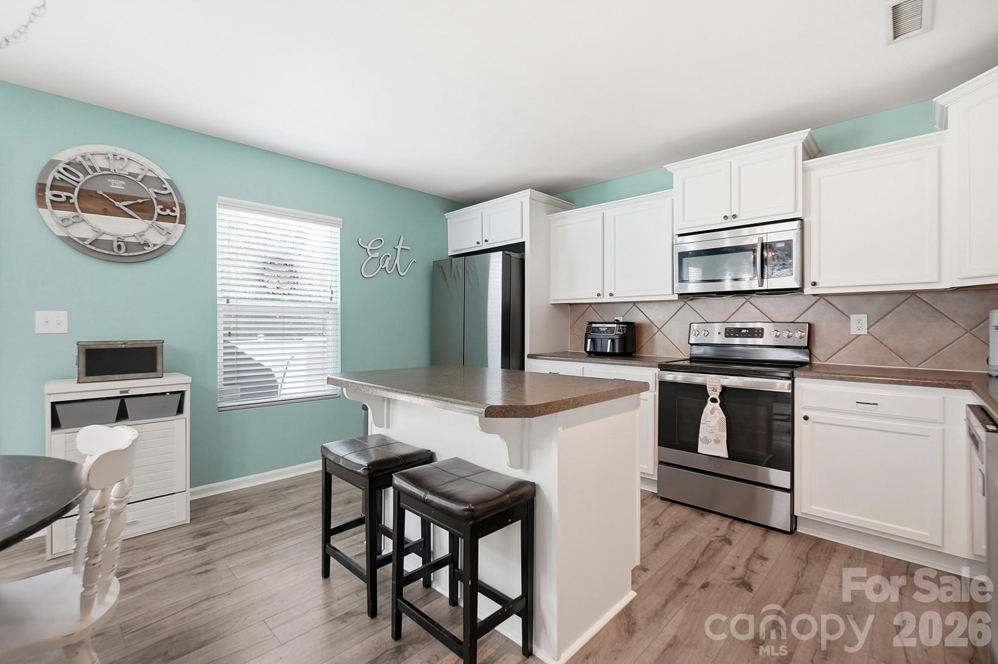 513 Sansberry Drive — York
