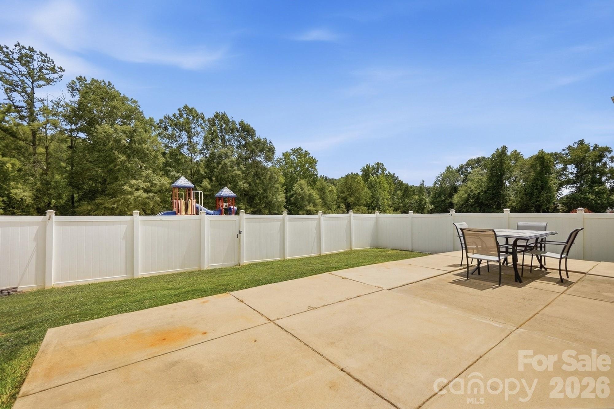 513 Sansberry Drive — York