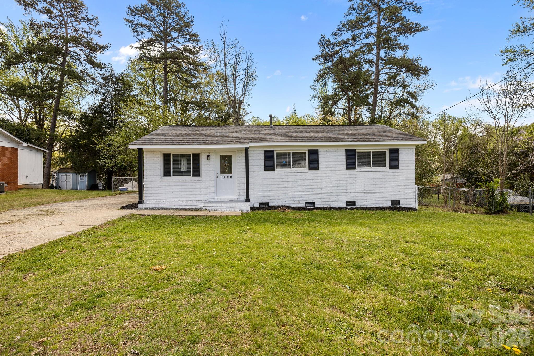 9300 Edgevale Drive — Charlotte