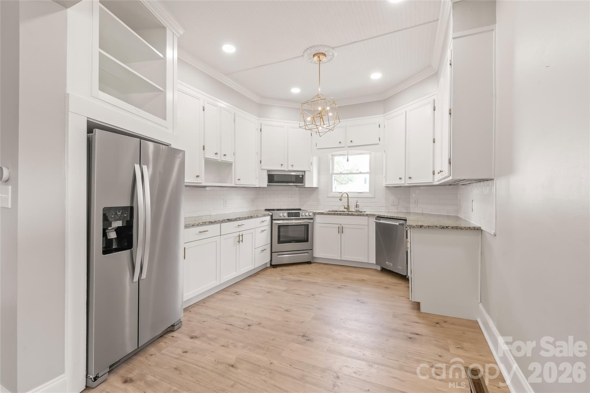 200 Park Avenue — Mount Holly