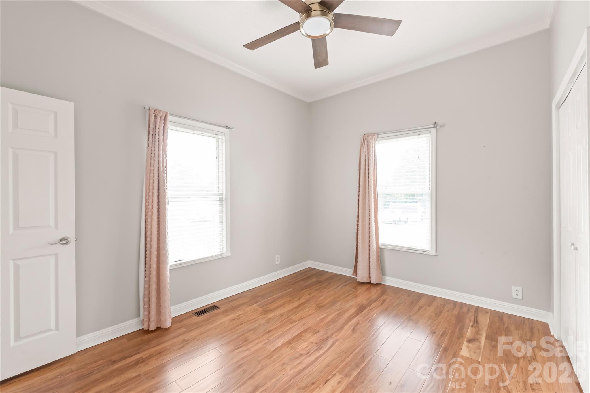200 Park Avenue — Mount Holly