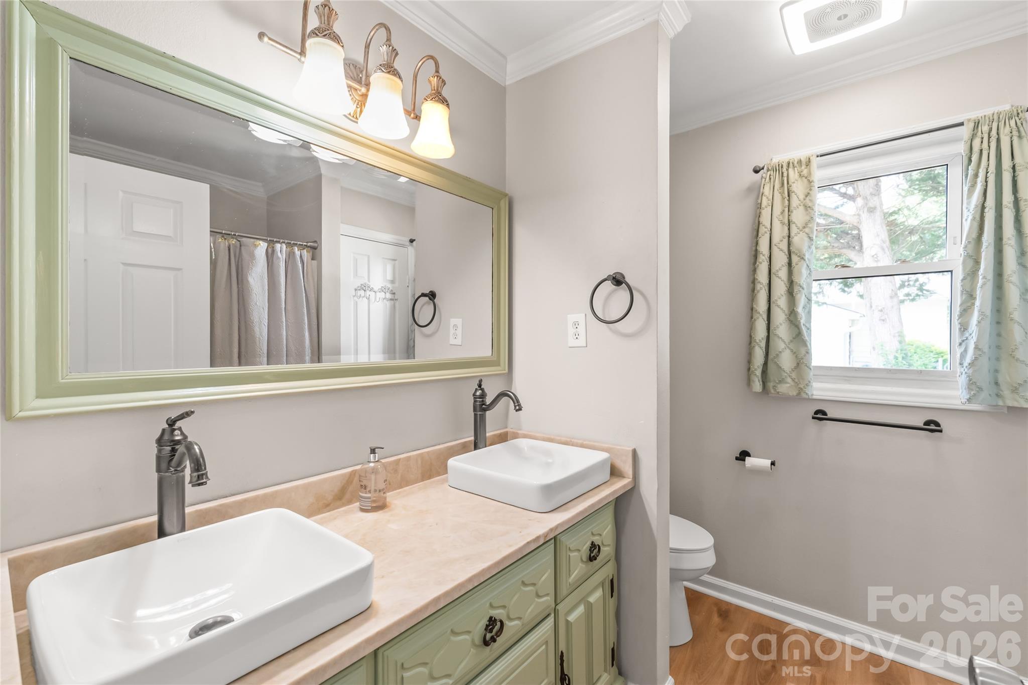200 Park Avenue — Mount Holly