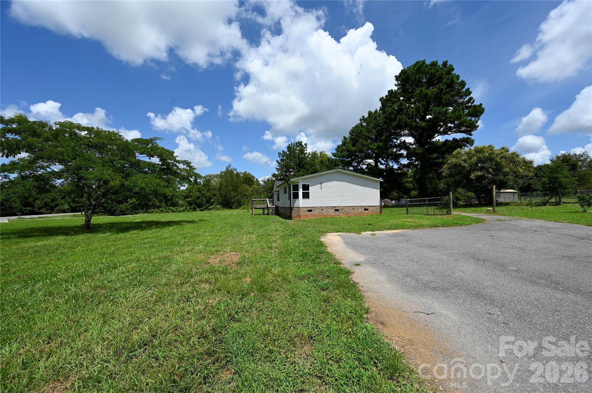 108 Daves Road — York