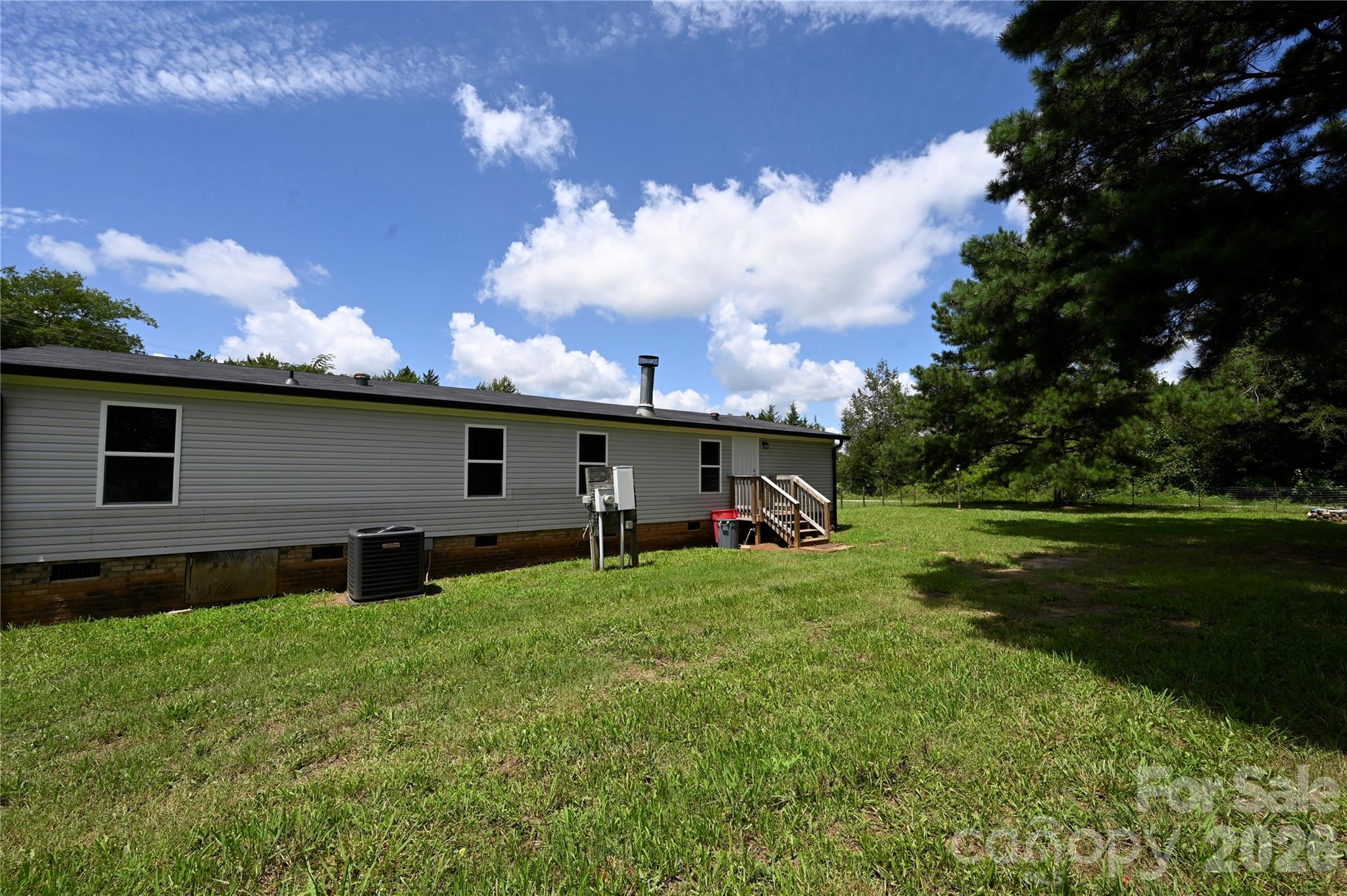 108 Daves Road — York