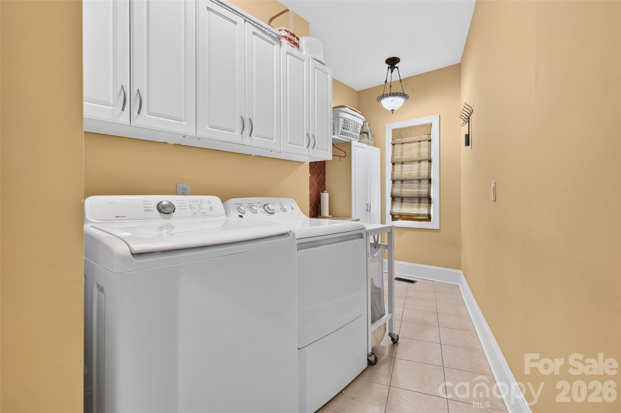 222 April Road — Troutman