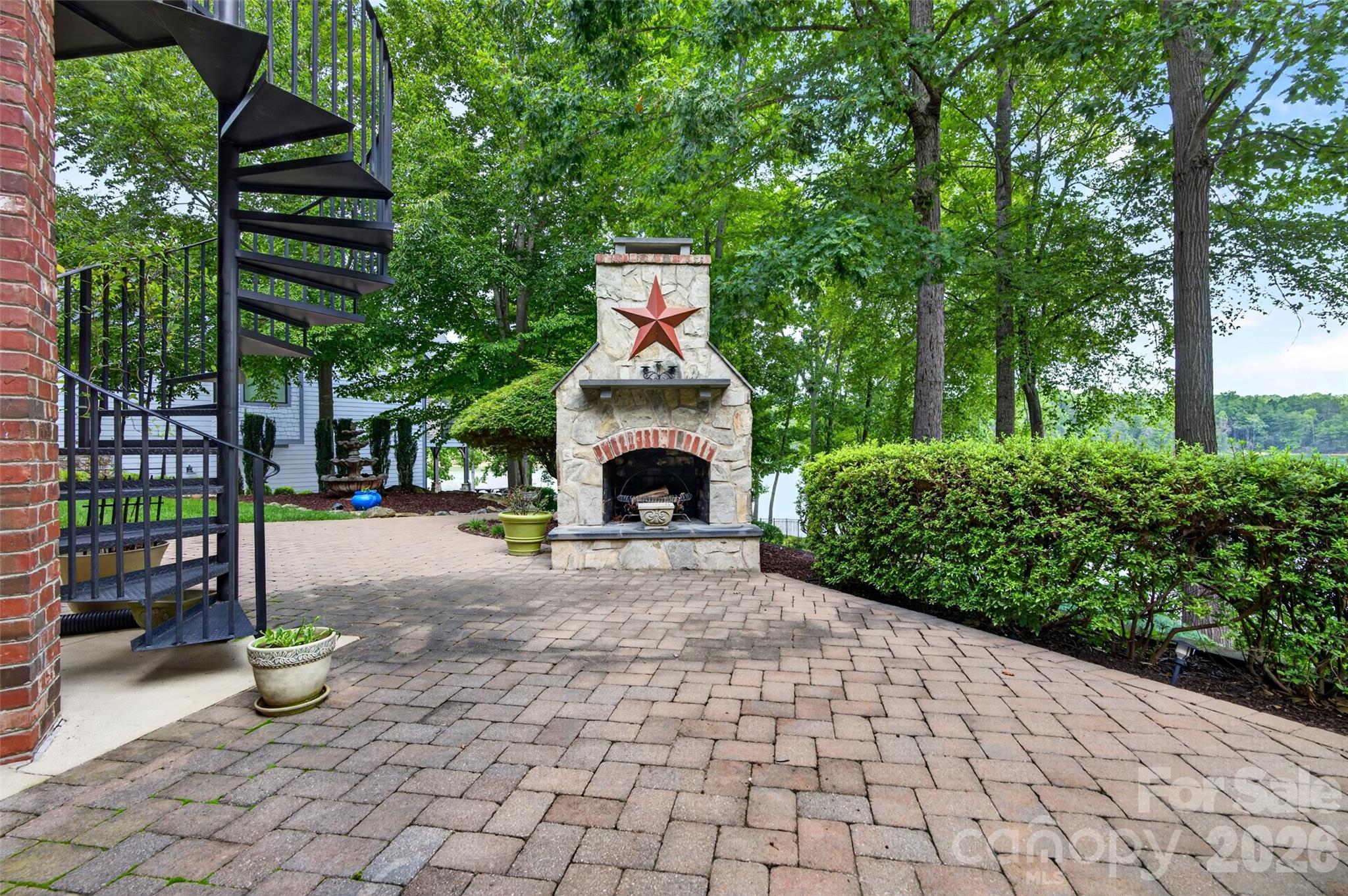 222 April Road — Troutman