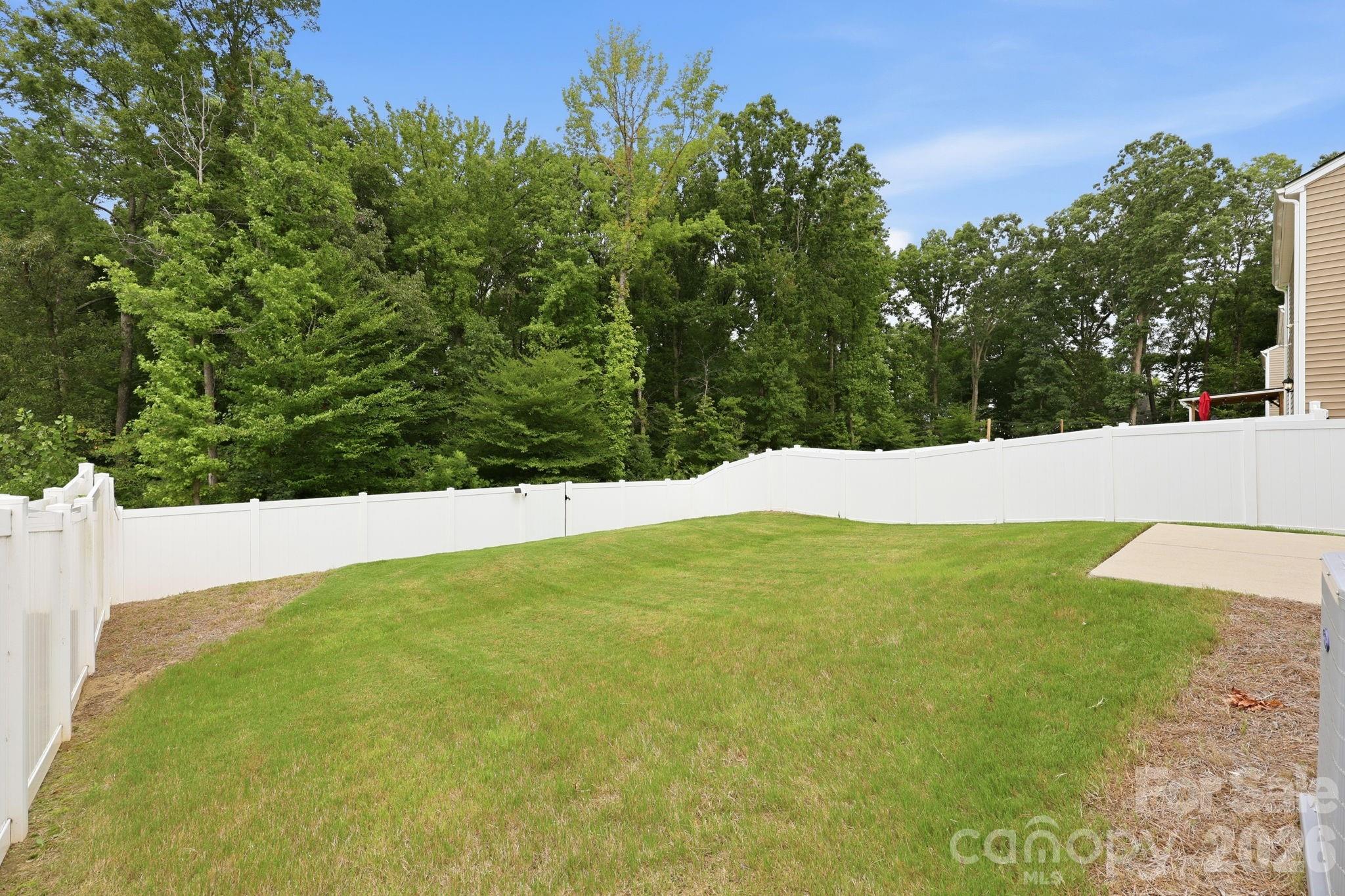 8133 Clairwood Drive — Charlotte