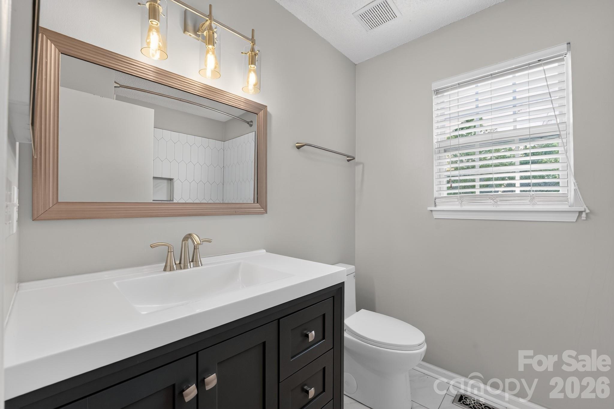 8220 Upsall Court — Charlotte