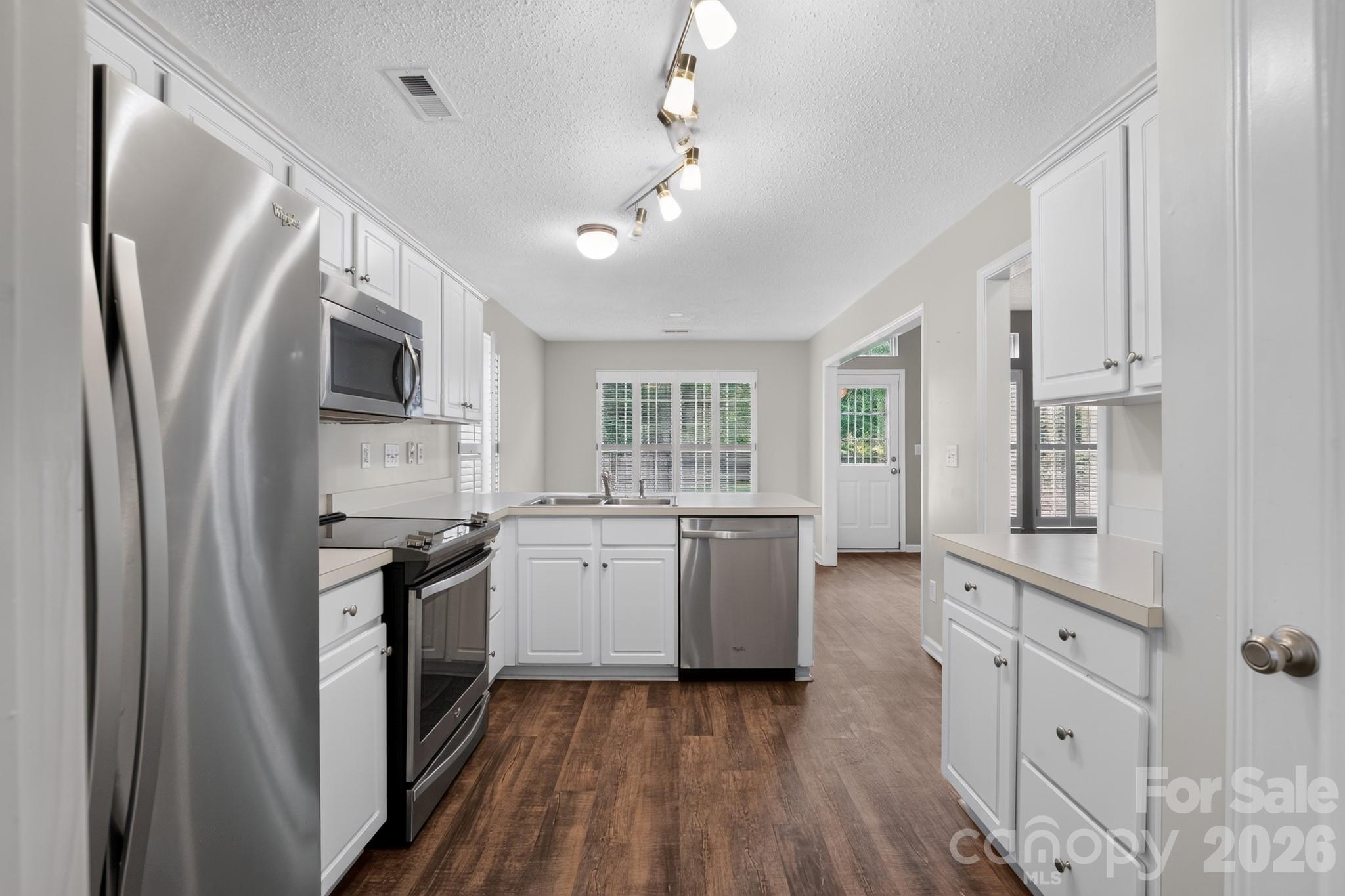 8220 Upsall Court — Charlotte