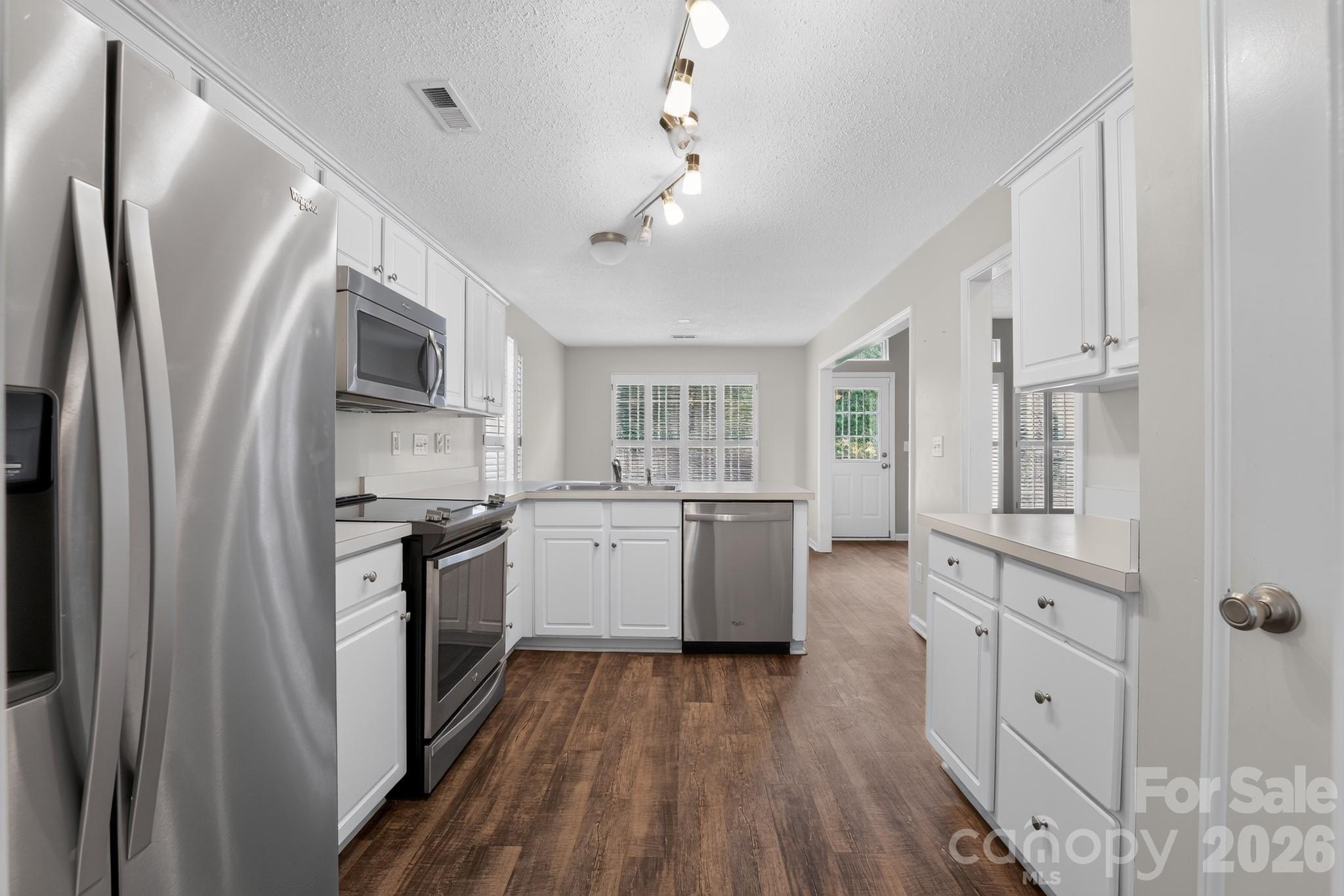8220 Upsall Court — Charlotte