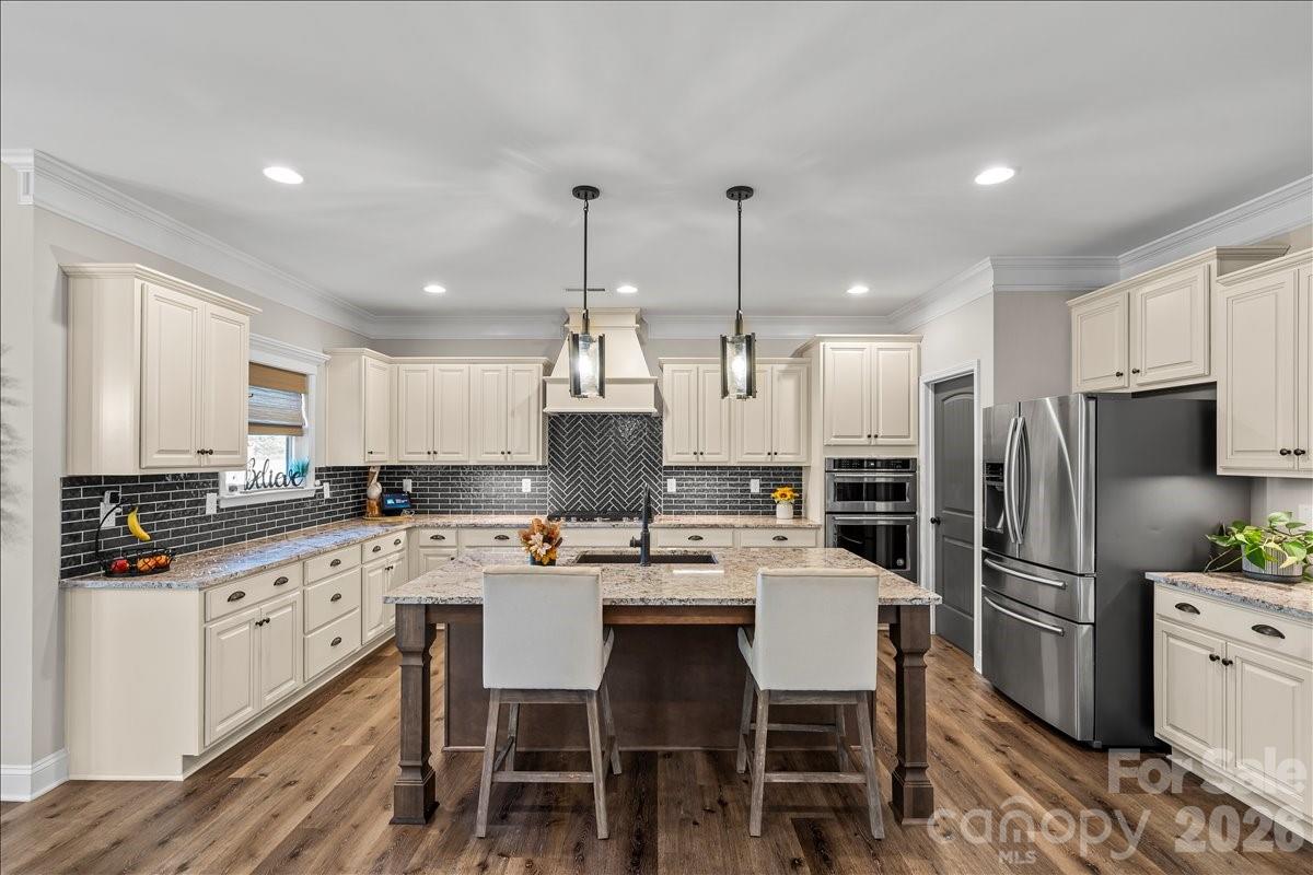 2915 S Point Road — Belmont