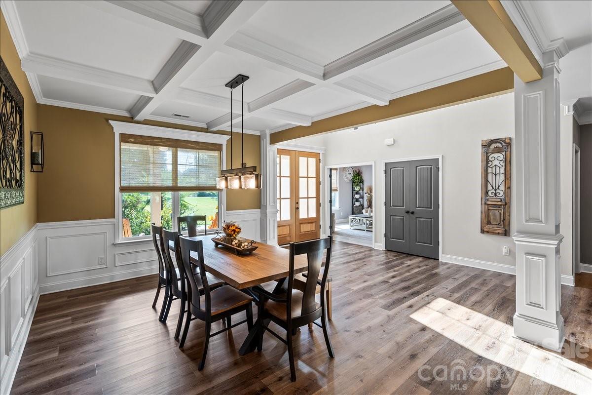 2915 S Point Road — Belmont