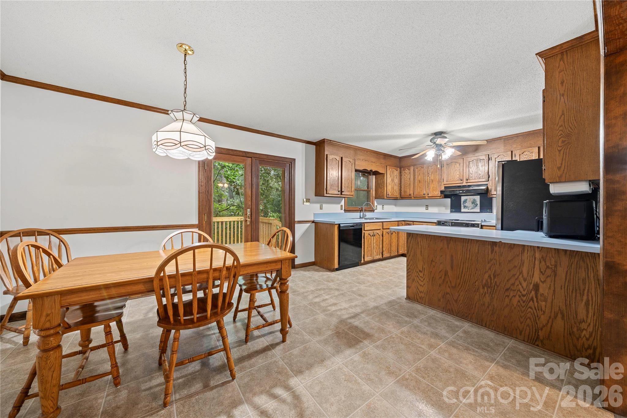 101 Magnolia Lane — Mount Holly