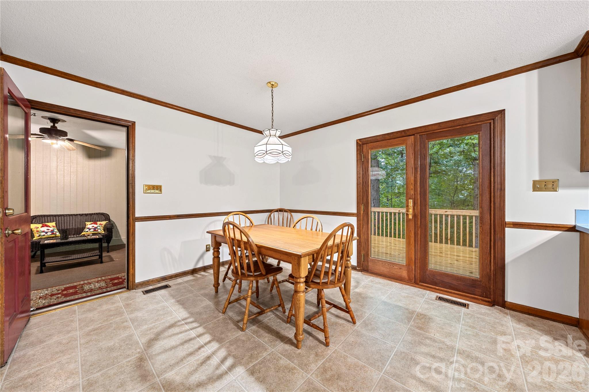 101 Magnolia Lane — Mount Holly