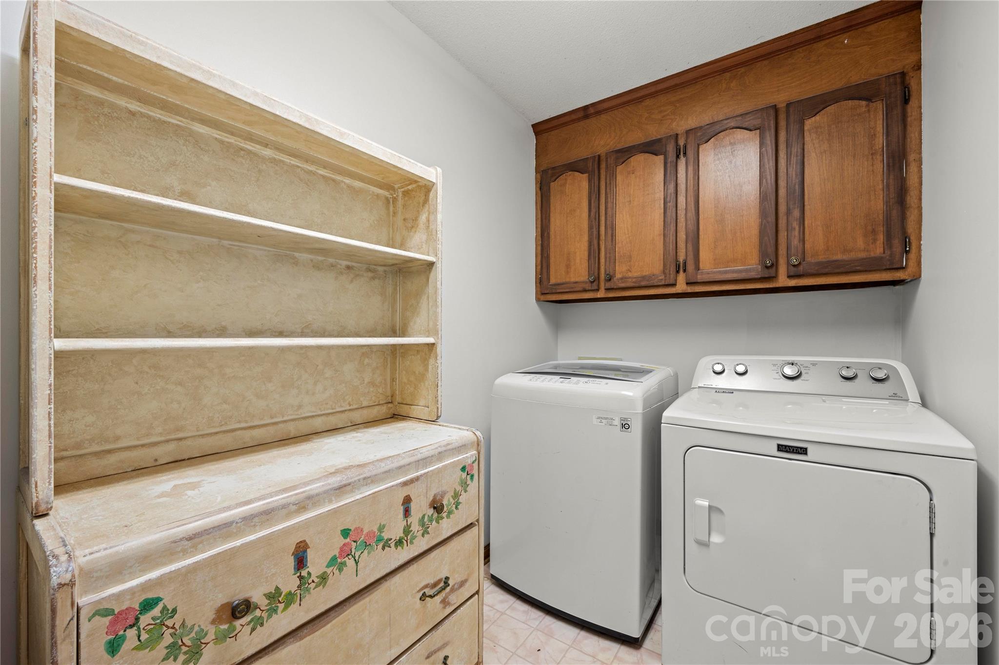 101 Magnolia Lane — Mount Holly