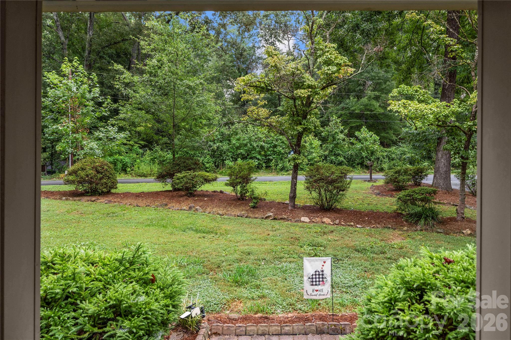 101 Magnolia Lane — Mount Holly
