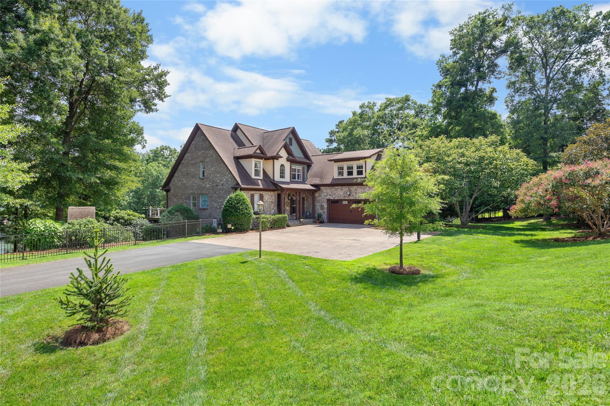 5301 Masons Ferry Road — Clover