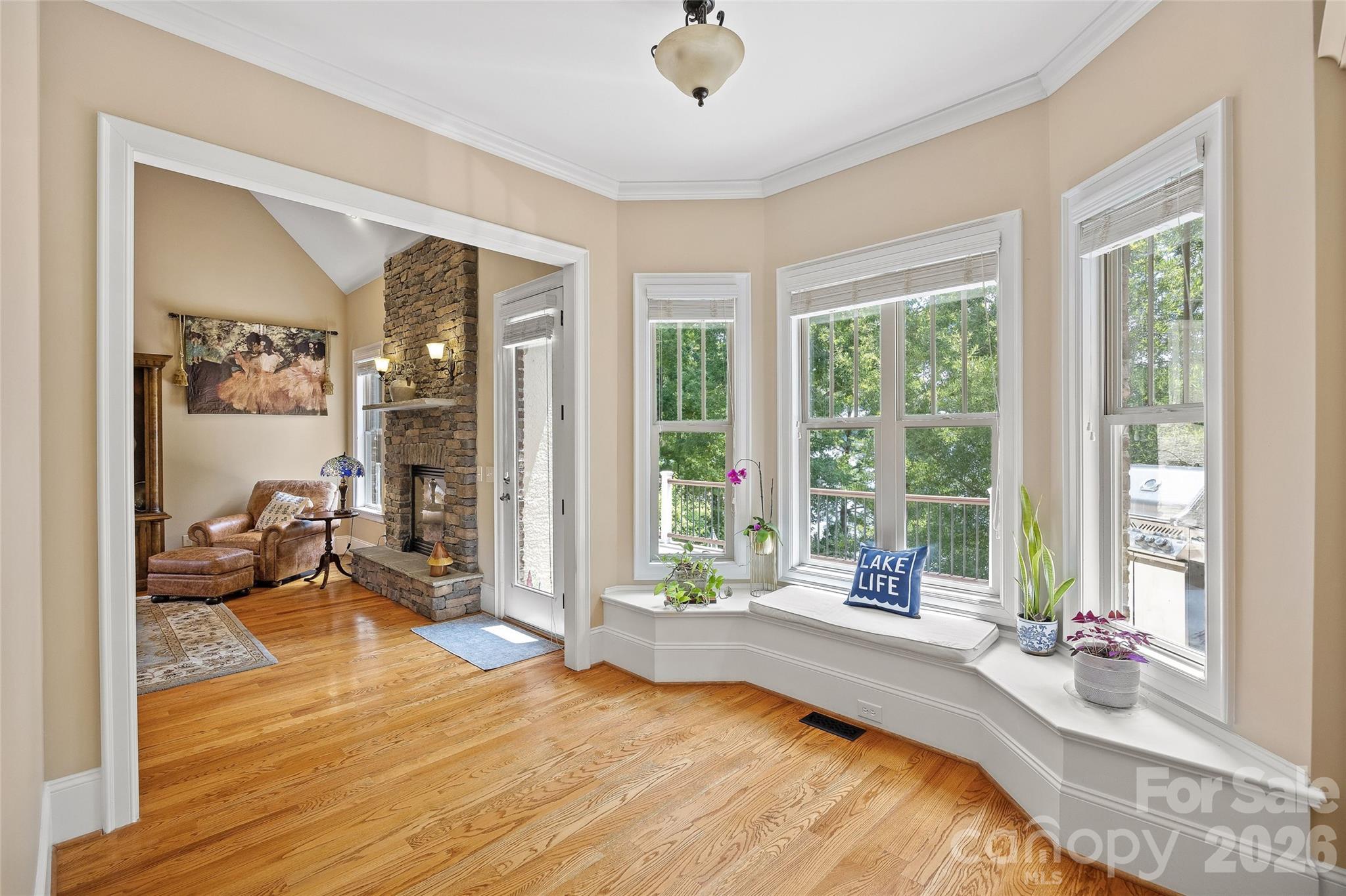 5301 Masons Ferry Road — Clover