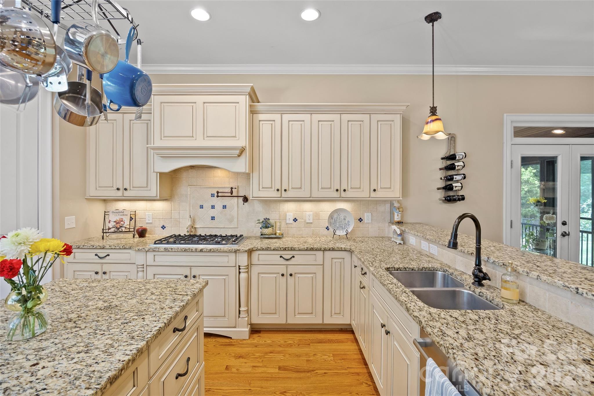 5301 Masons Ferry Road — Clover