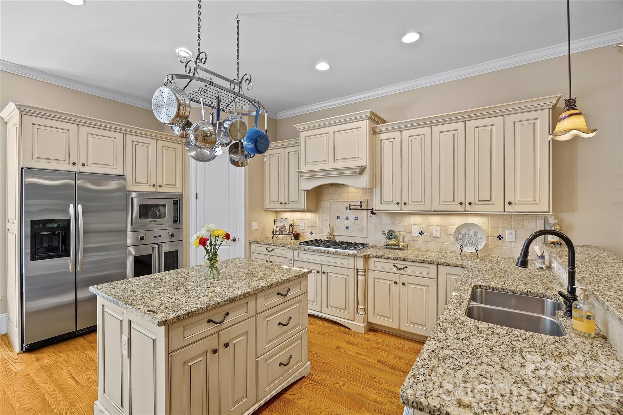 5301 Masons Ferry Road — Clover