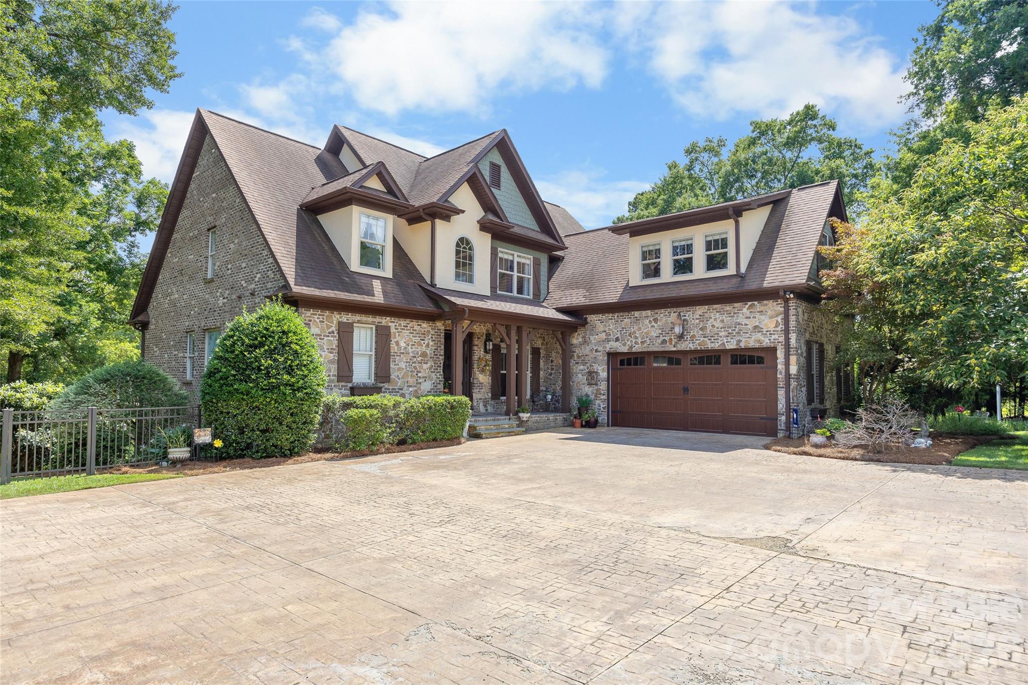 5301 Masons Ferry Road — Clover