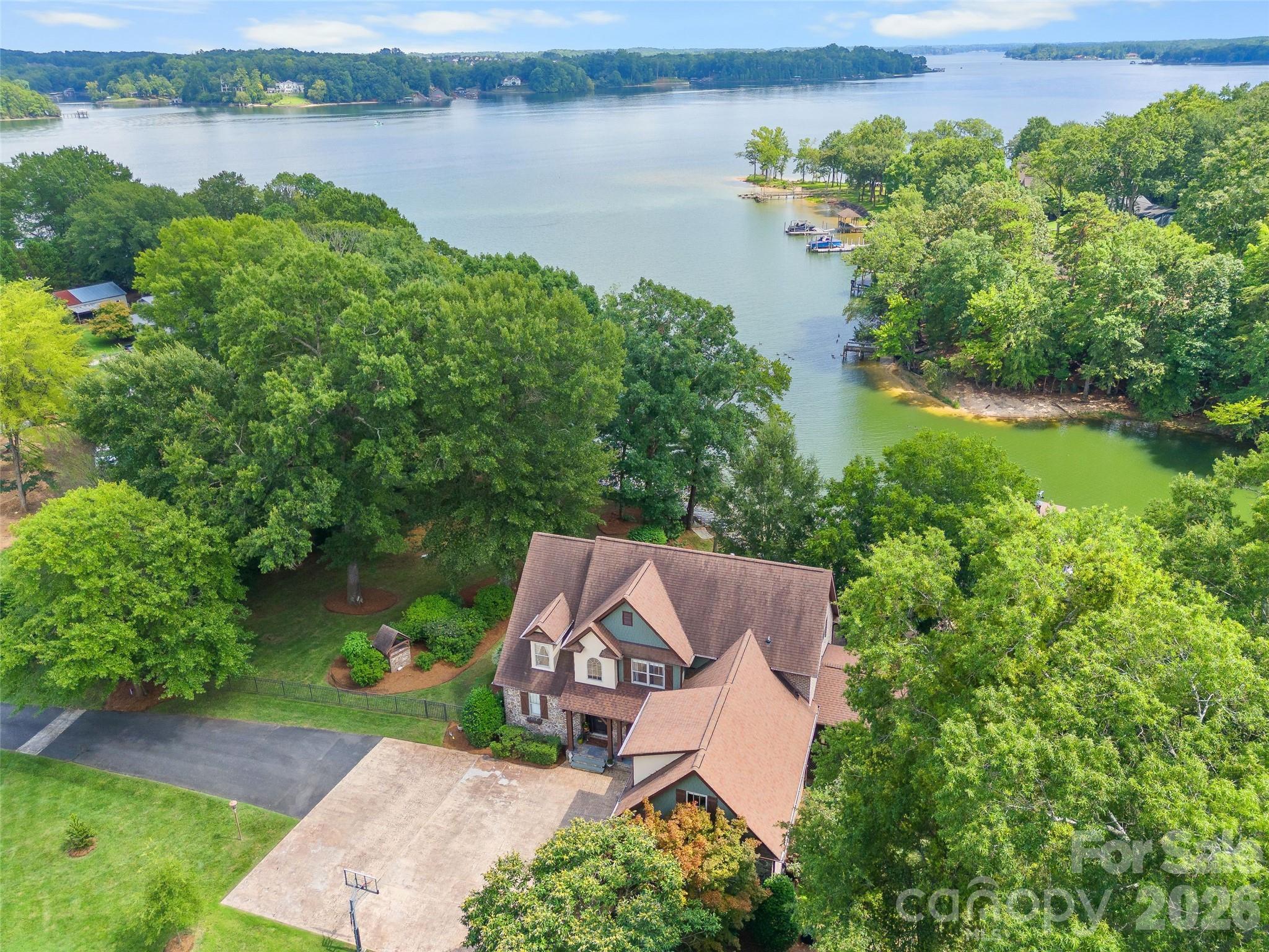 5301 Masons Ferry Road — Clover