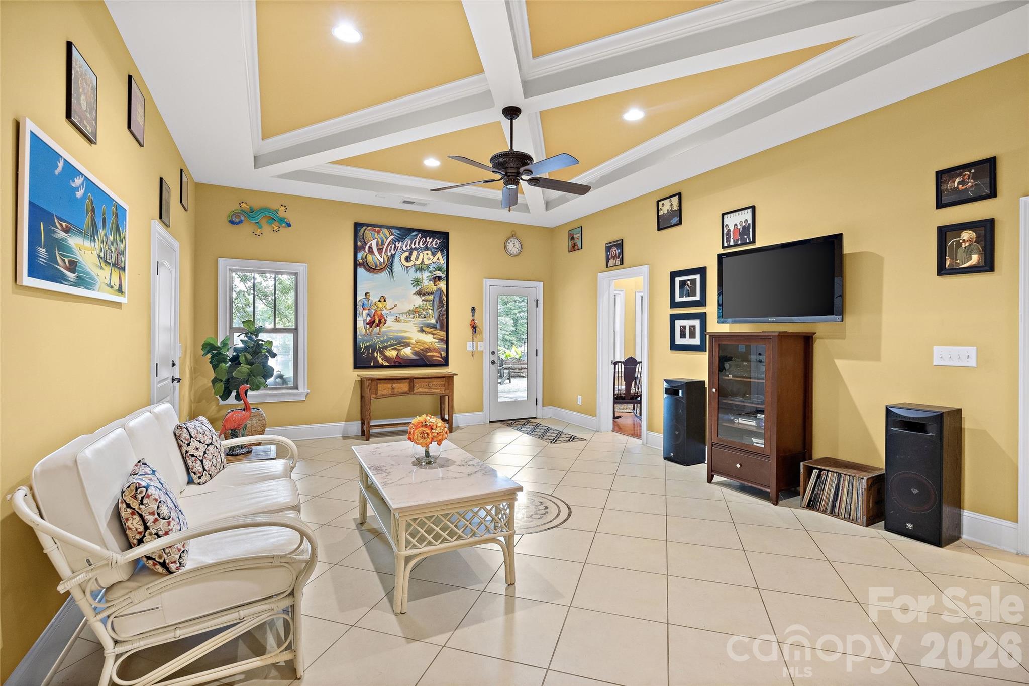 5301 Masons Ferry Road — Clover