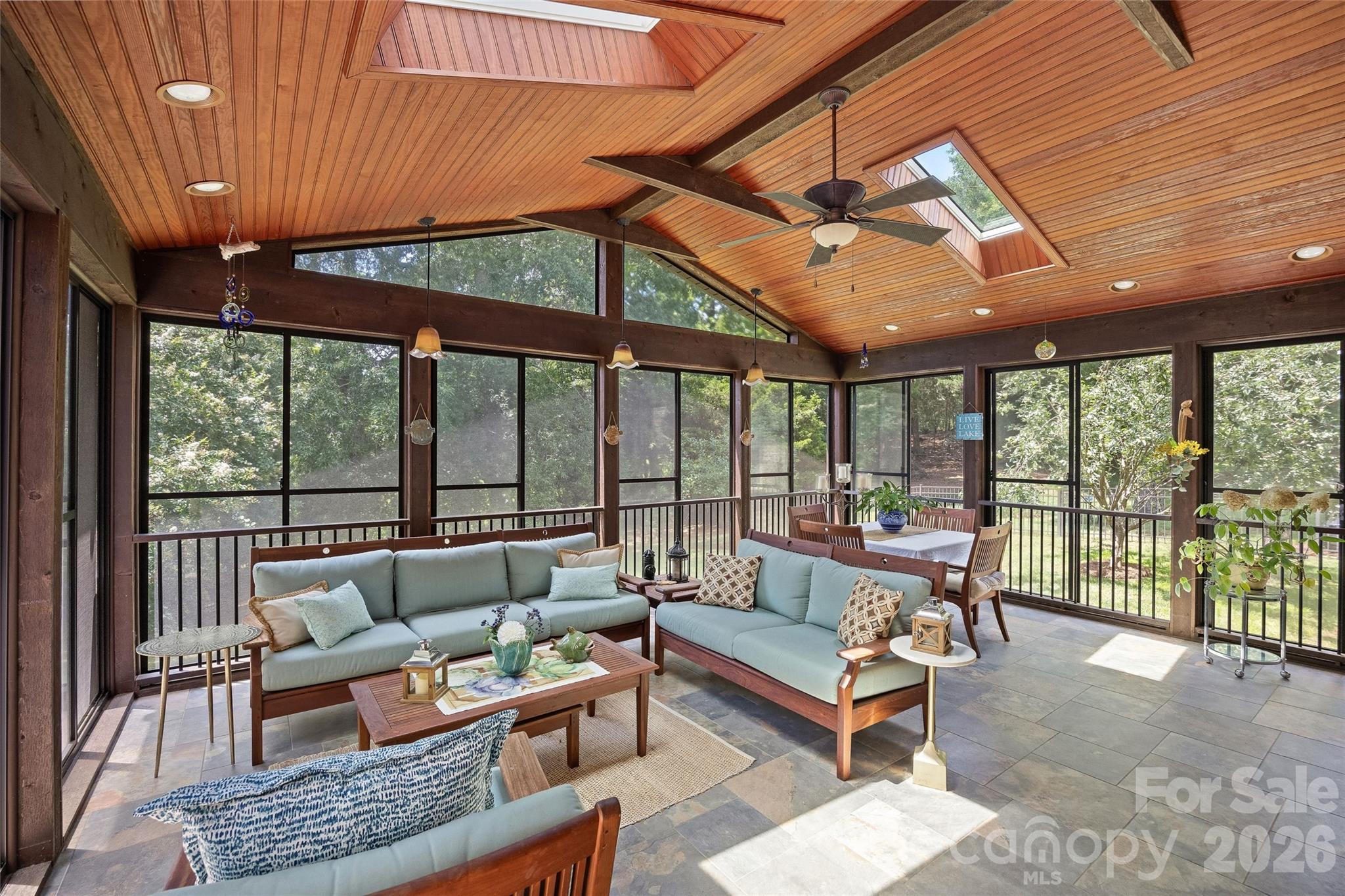 5301 Masons Ferry Road — Clover