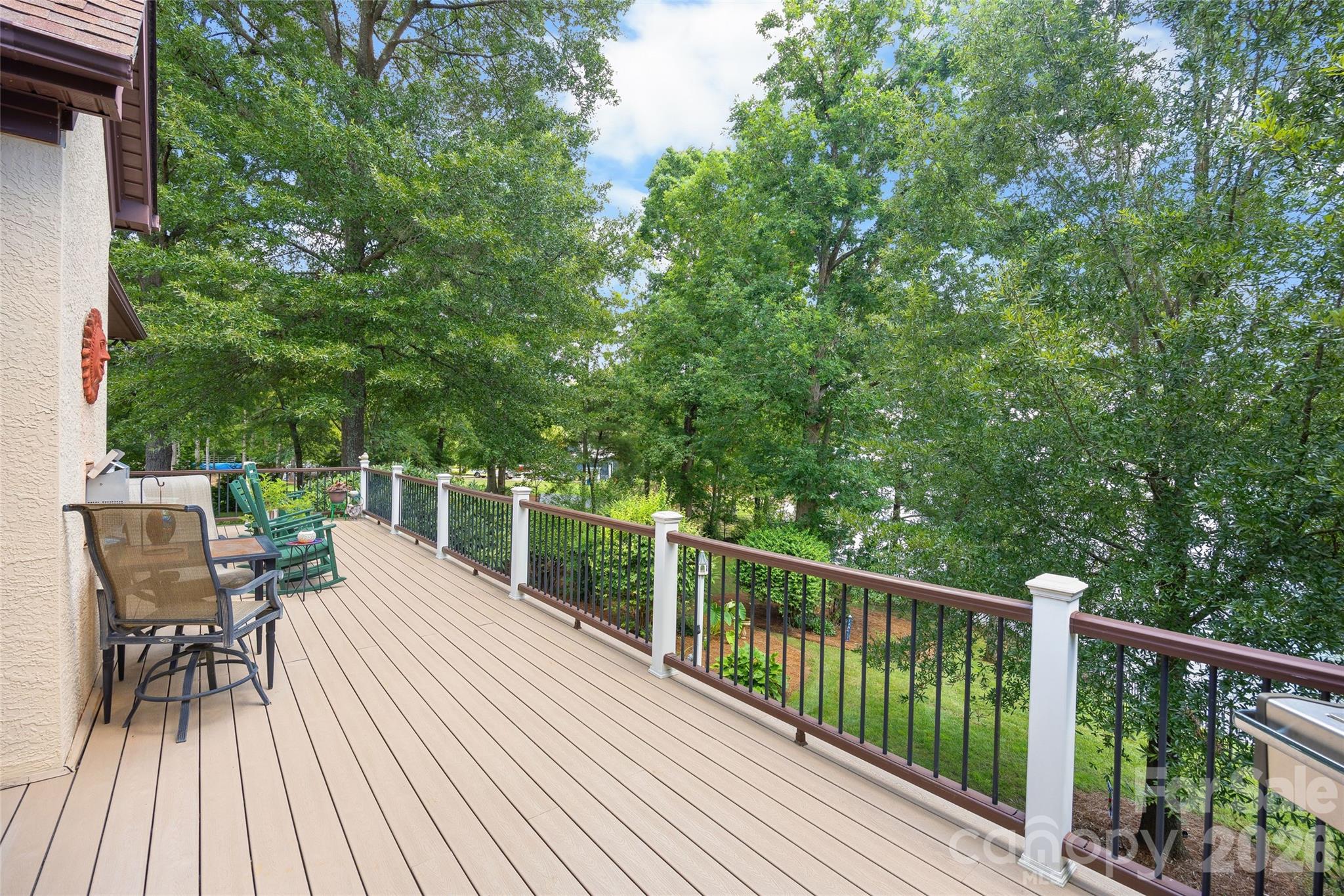 5301 Masons Ferry Road — Clover