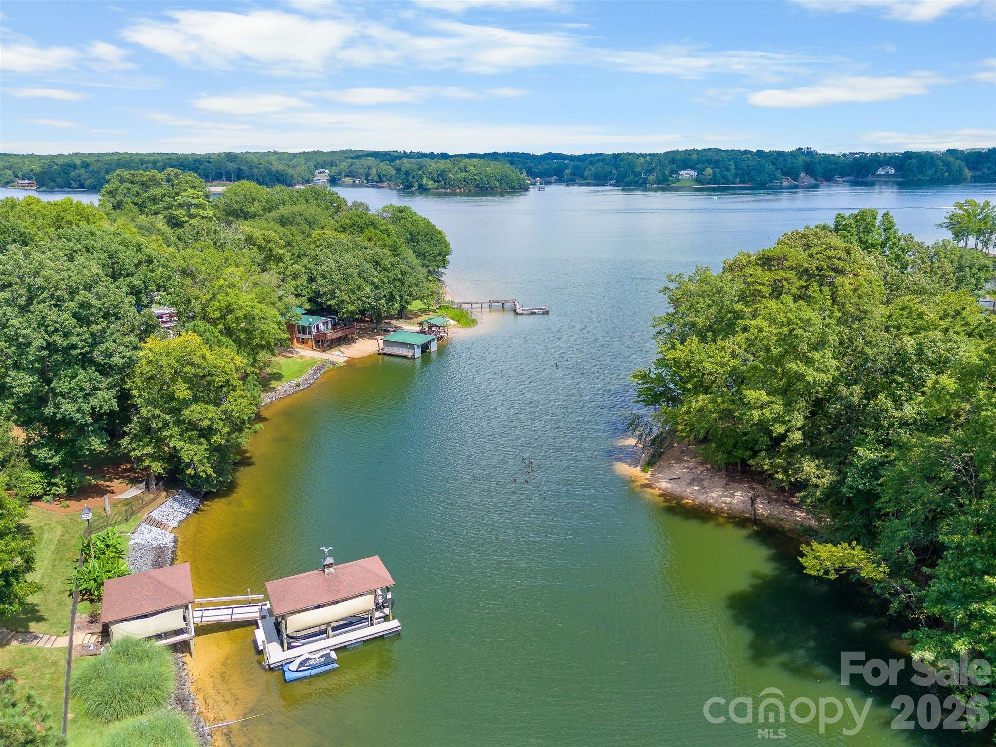 5301 Masons Ferry Road — Clover