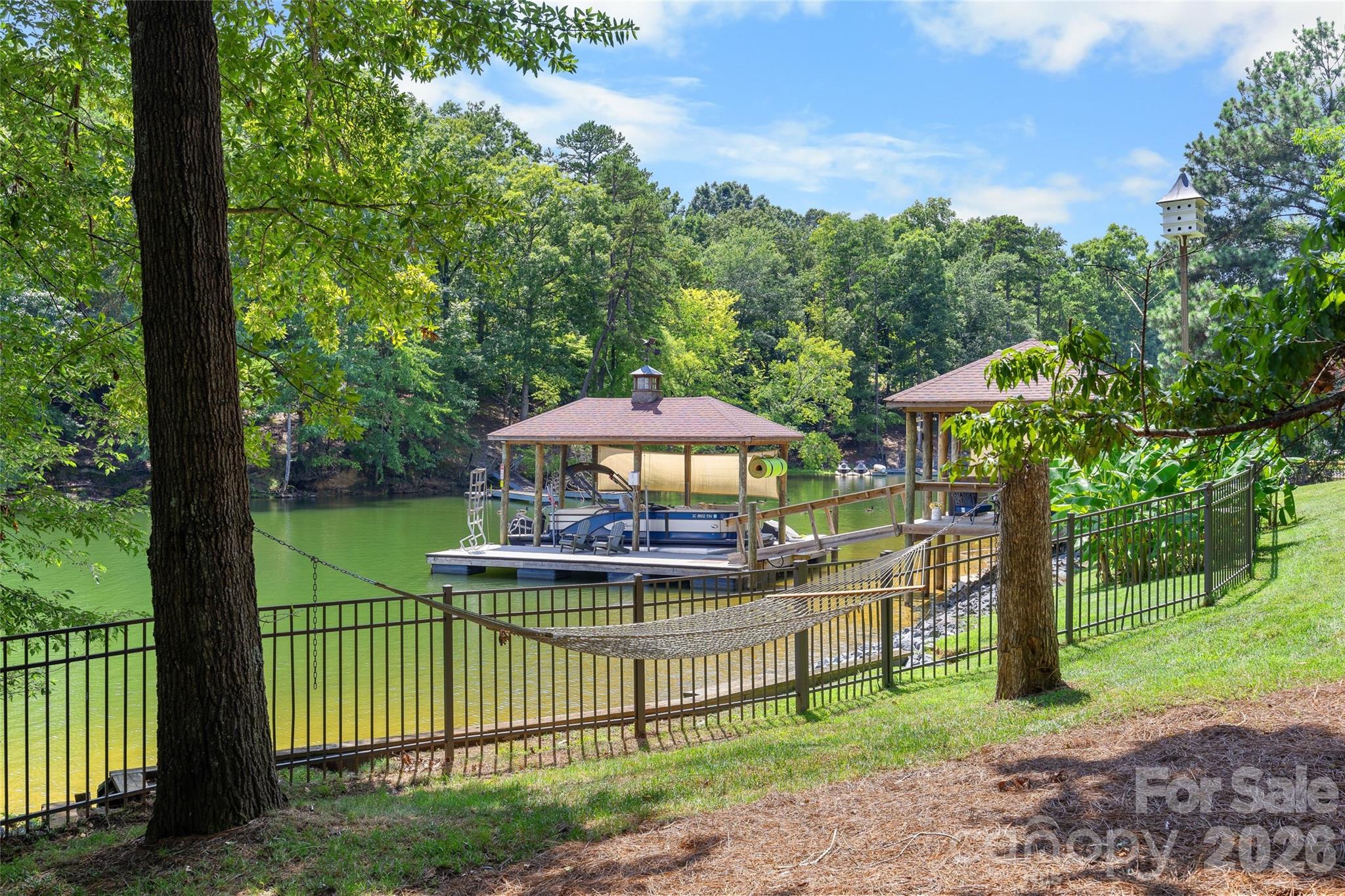 5301 Masons Ferry Road — Clover