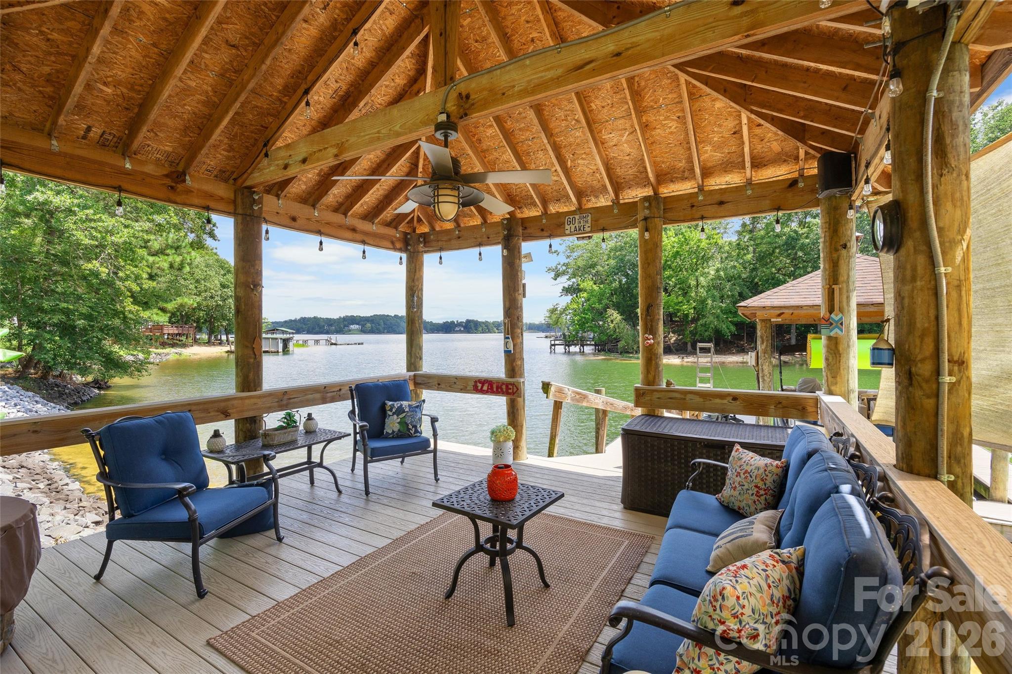 5301 Masons Ferry Road — Clover