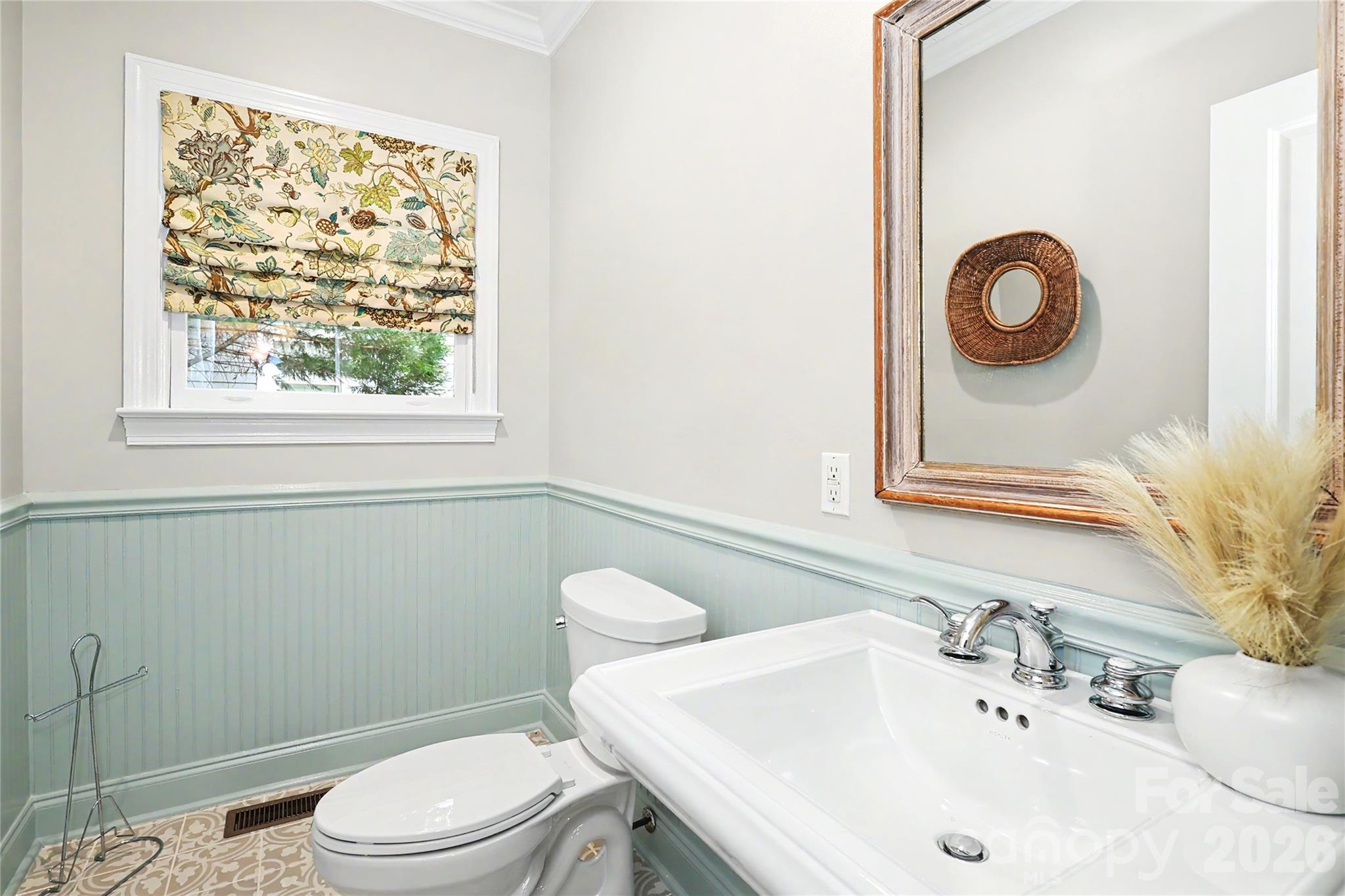 1825 Lombardy Circle — Charlotte