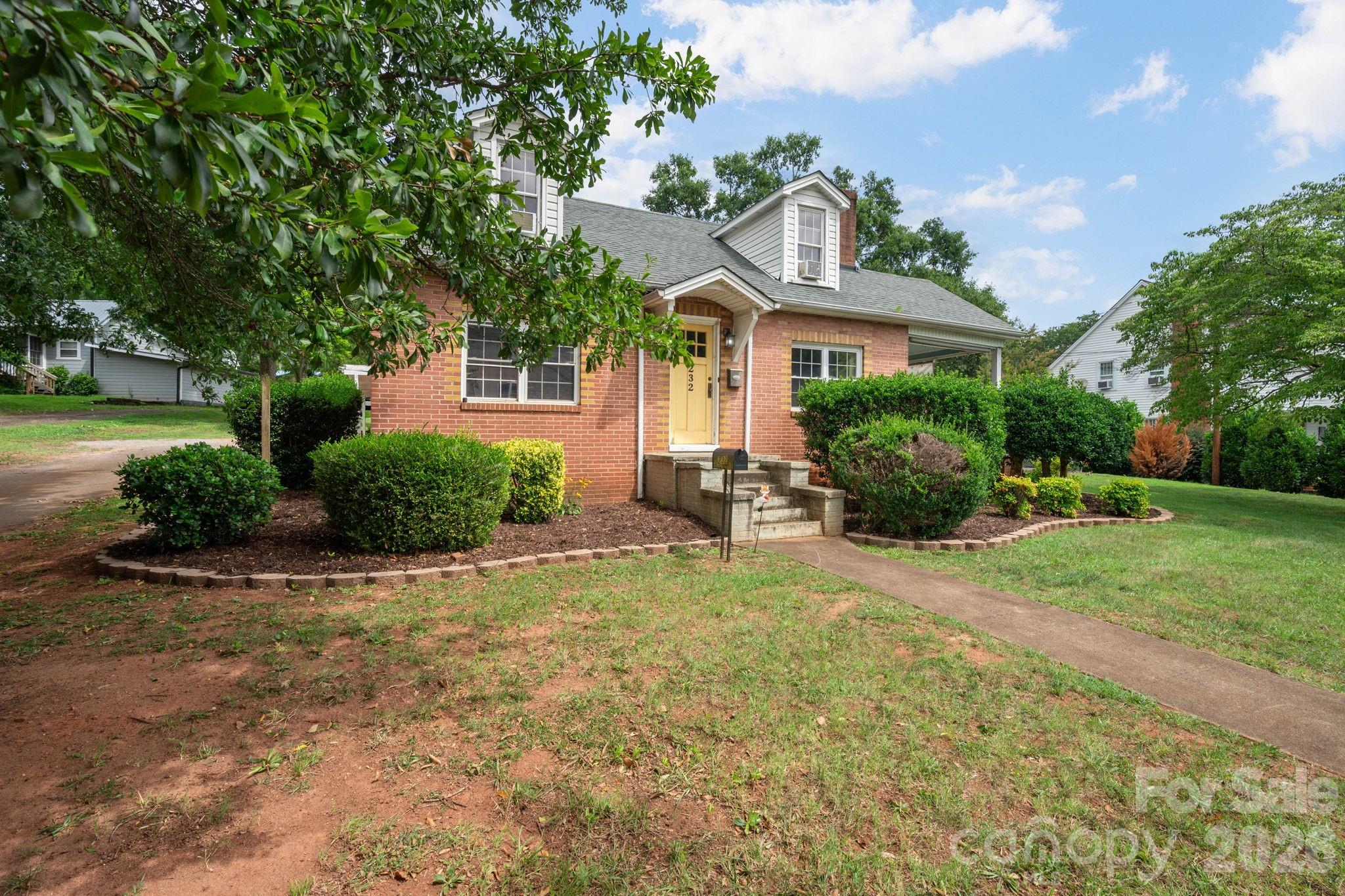 232 Maple Street — Rutherfordton