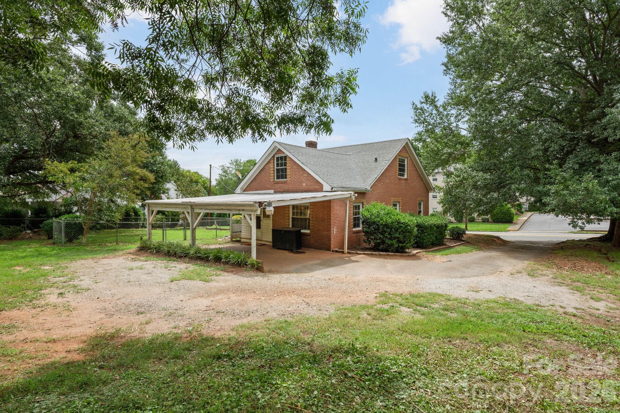 232 Maple Street — Rutherfordton