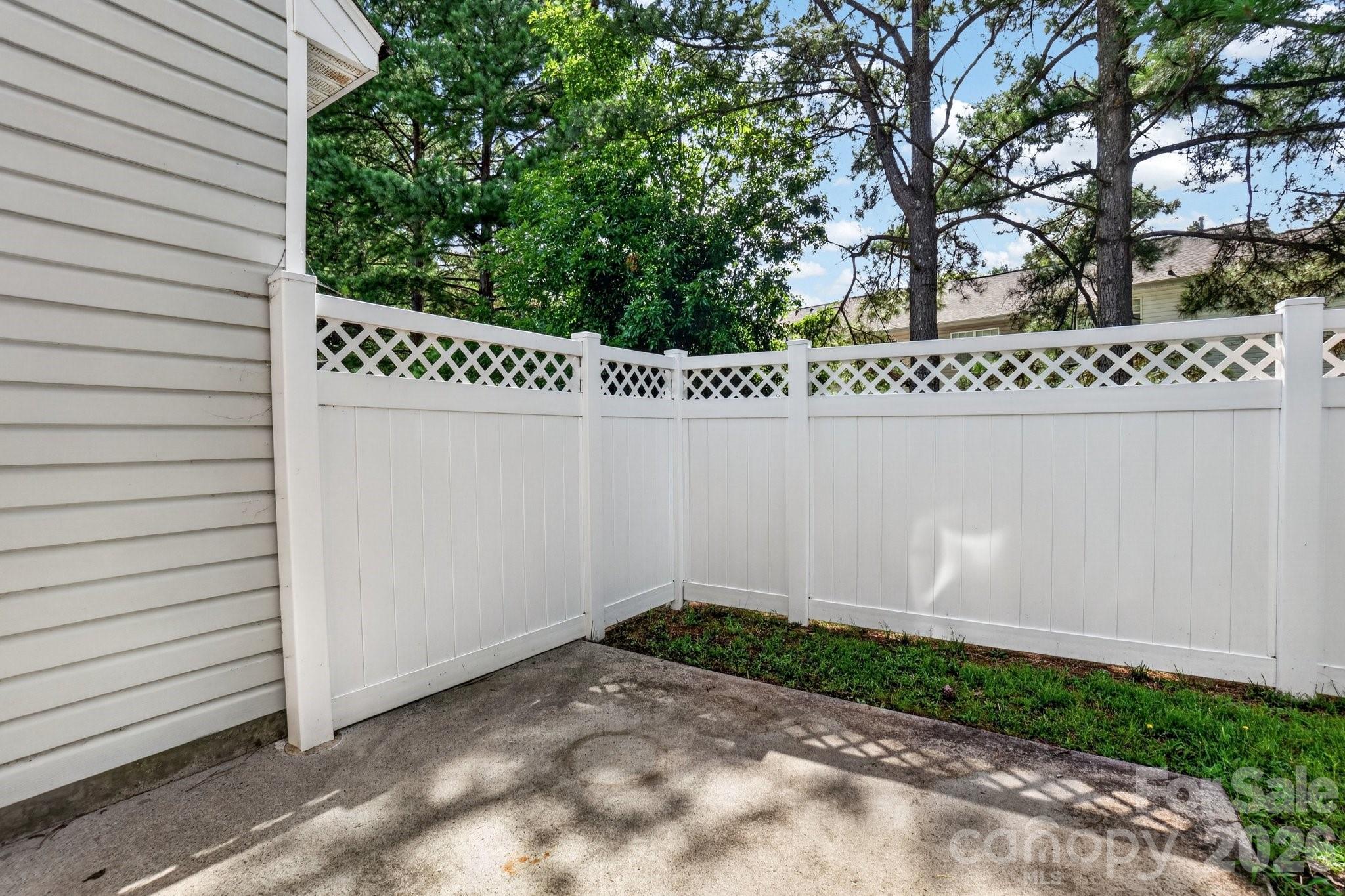 8318 Christmas Court — Charlotte